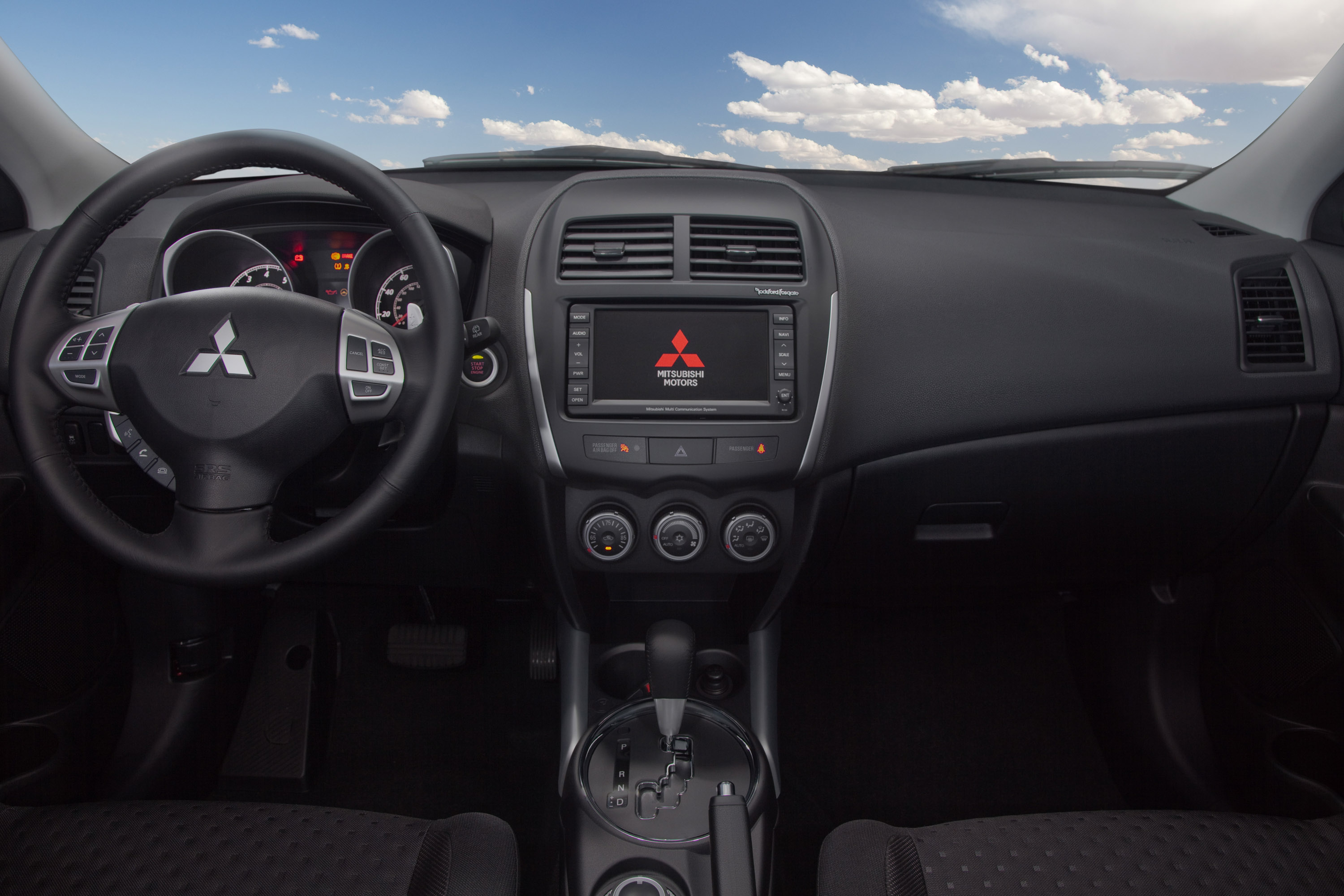 Mitsubishi Outlander Sport photo #29
