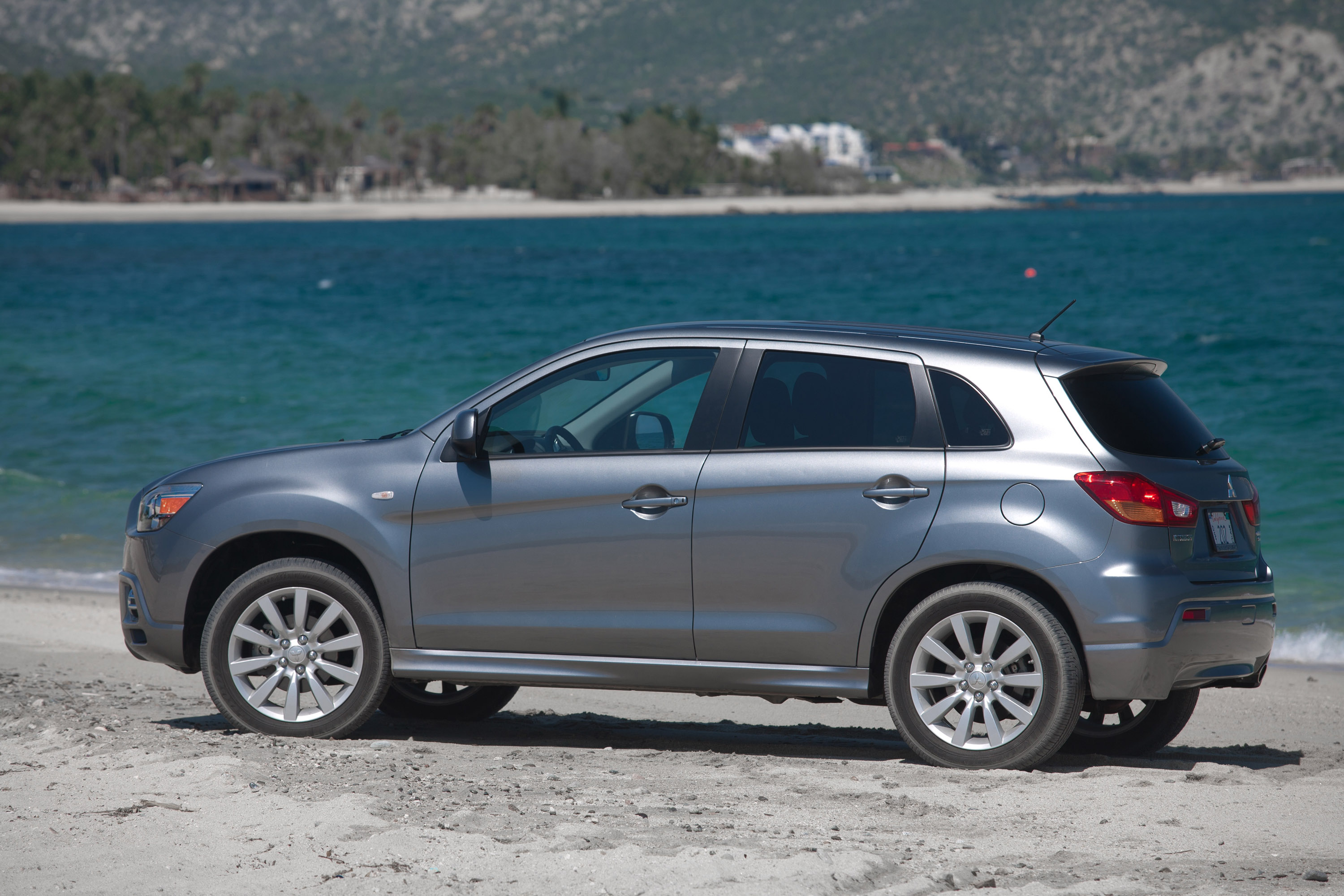 Mitsubishi Outlander Sport photo #46