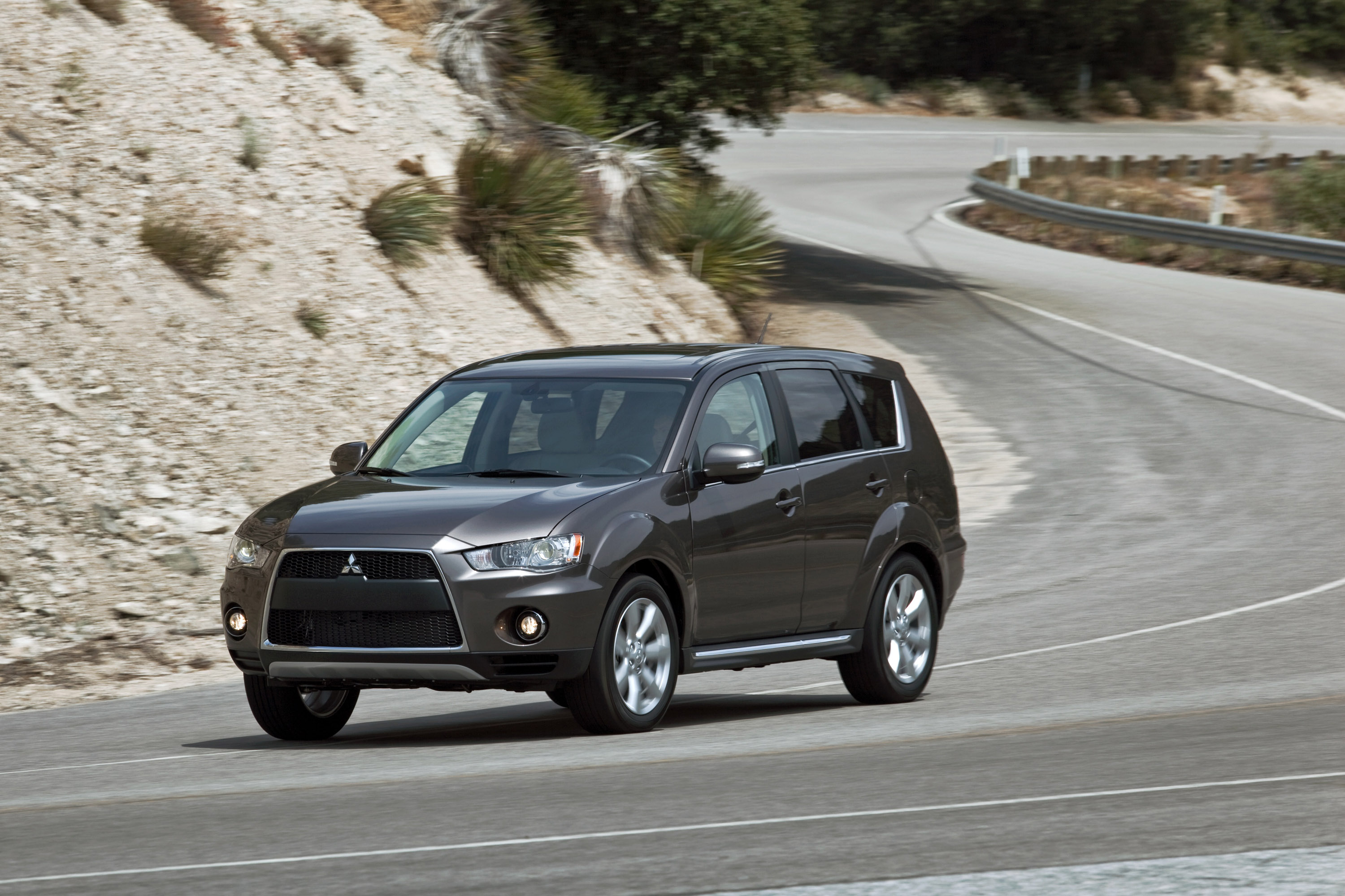 Mitsubishi Outlander photo #5