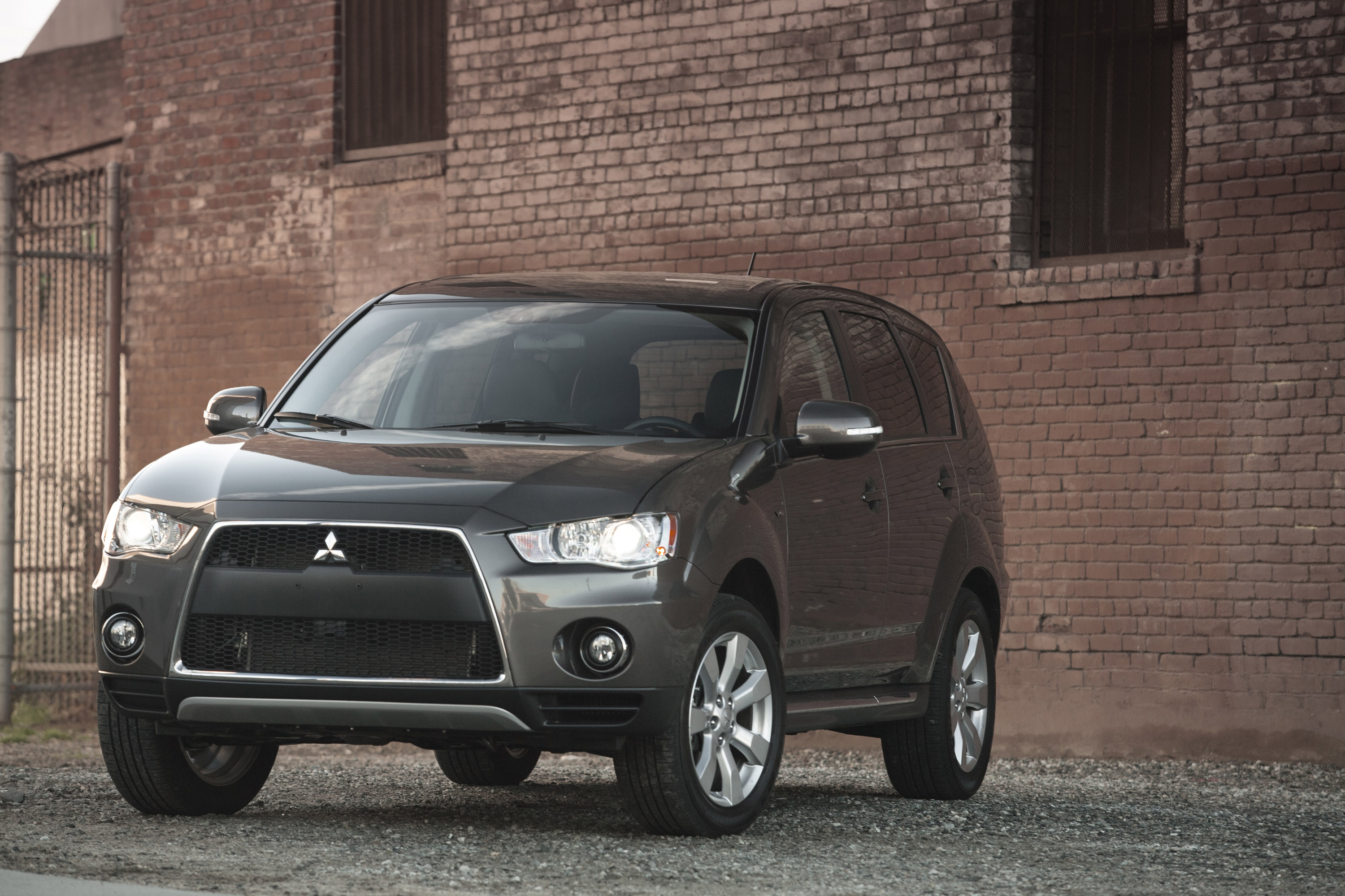 Mitsubishi Outlander photo #14