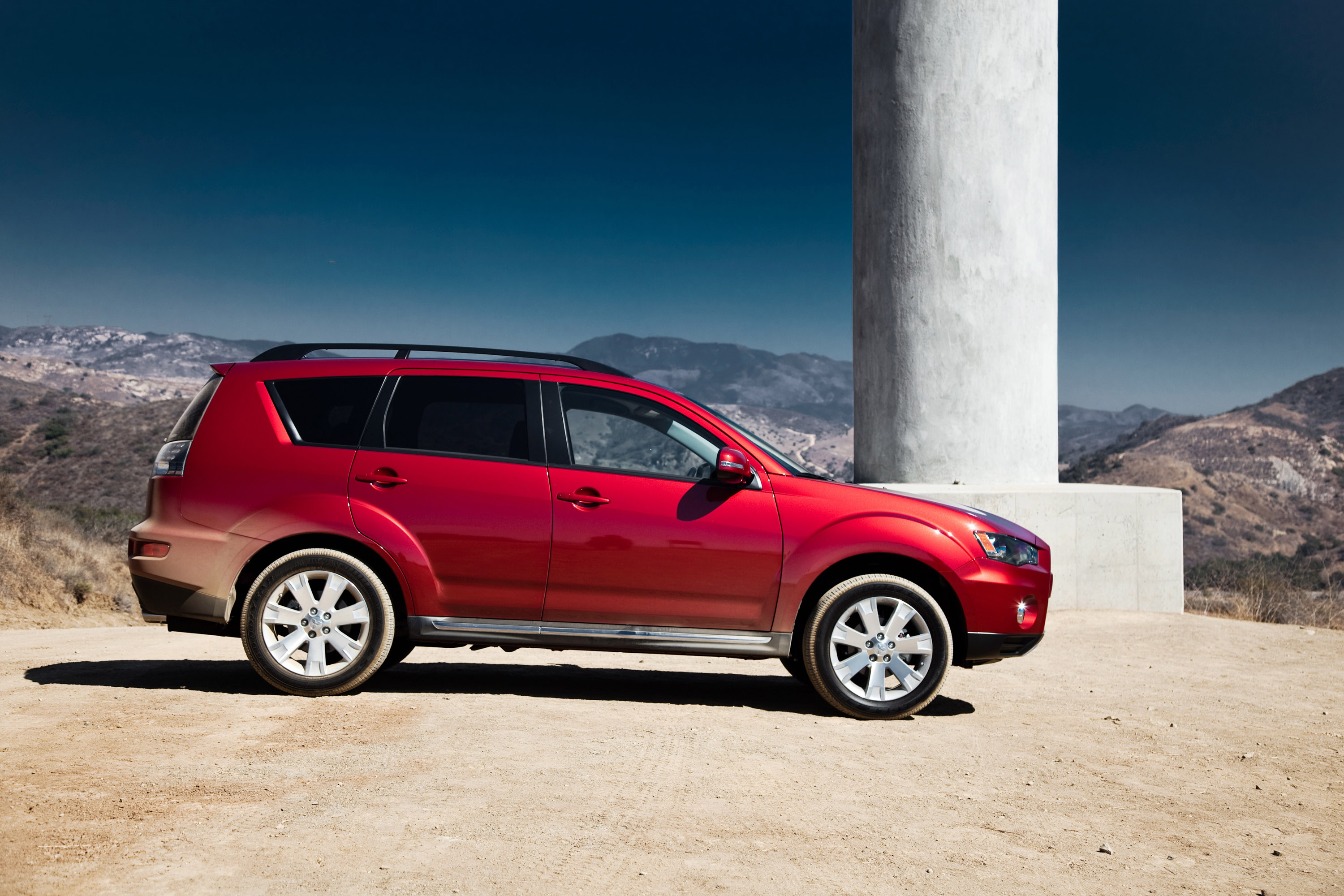 Mitsubishi Outlander photo #16