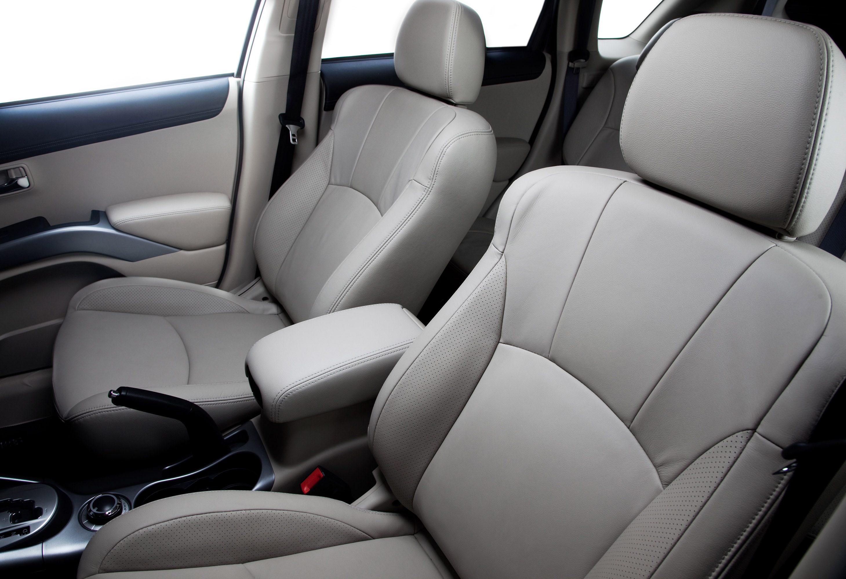 Mitsubishi Outlander photo #24
