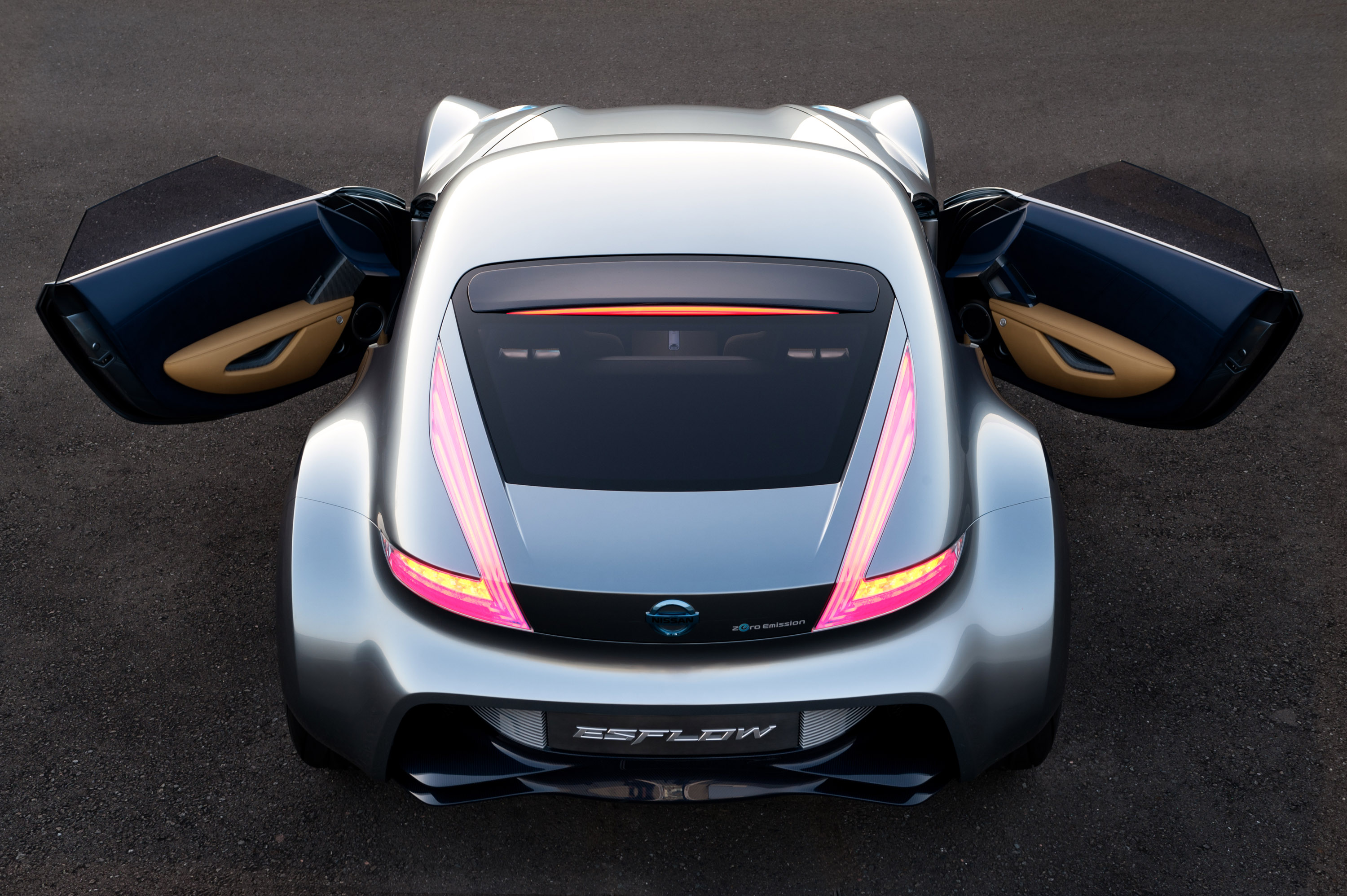 Nissan ESFLOW Concept photo #19