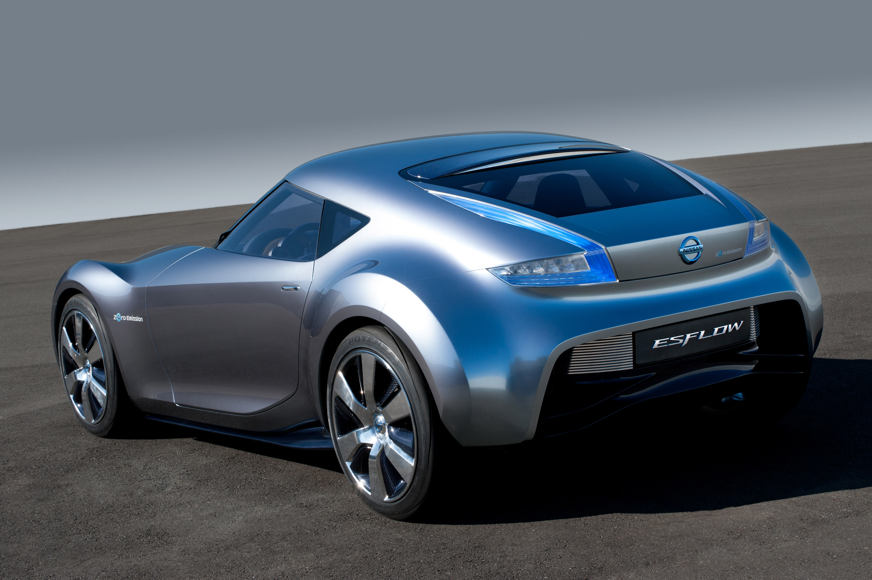 Nissan ESFLOW Concept photo #23