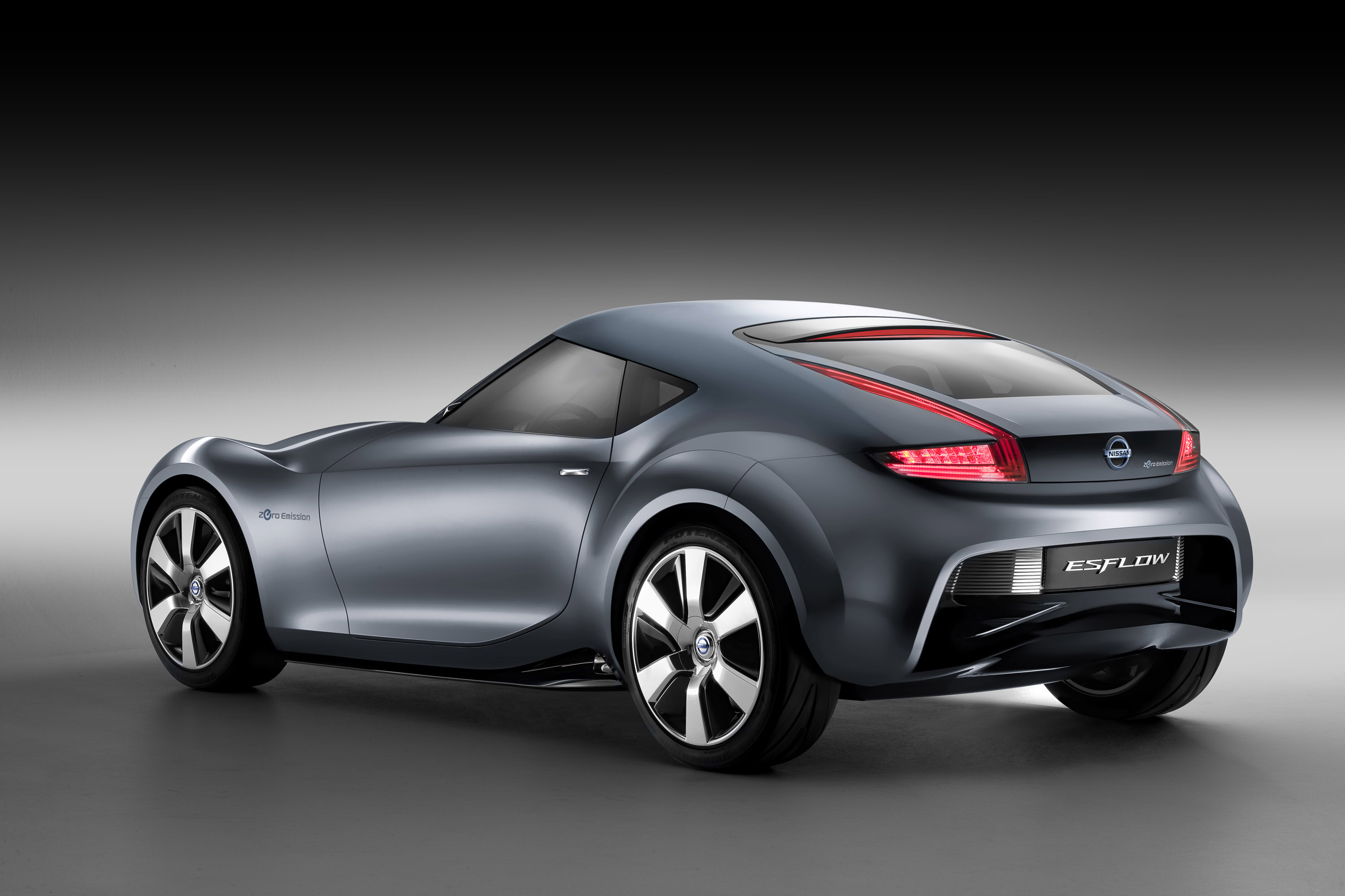 Nissan ESFLOW Concept photo #24