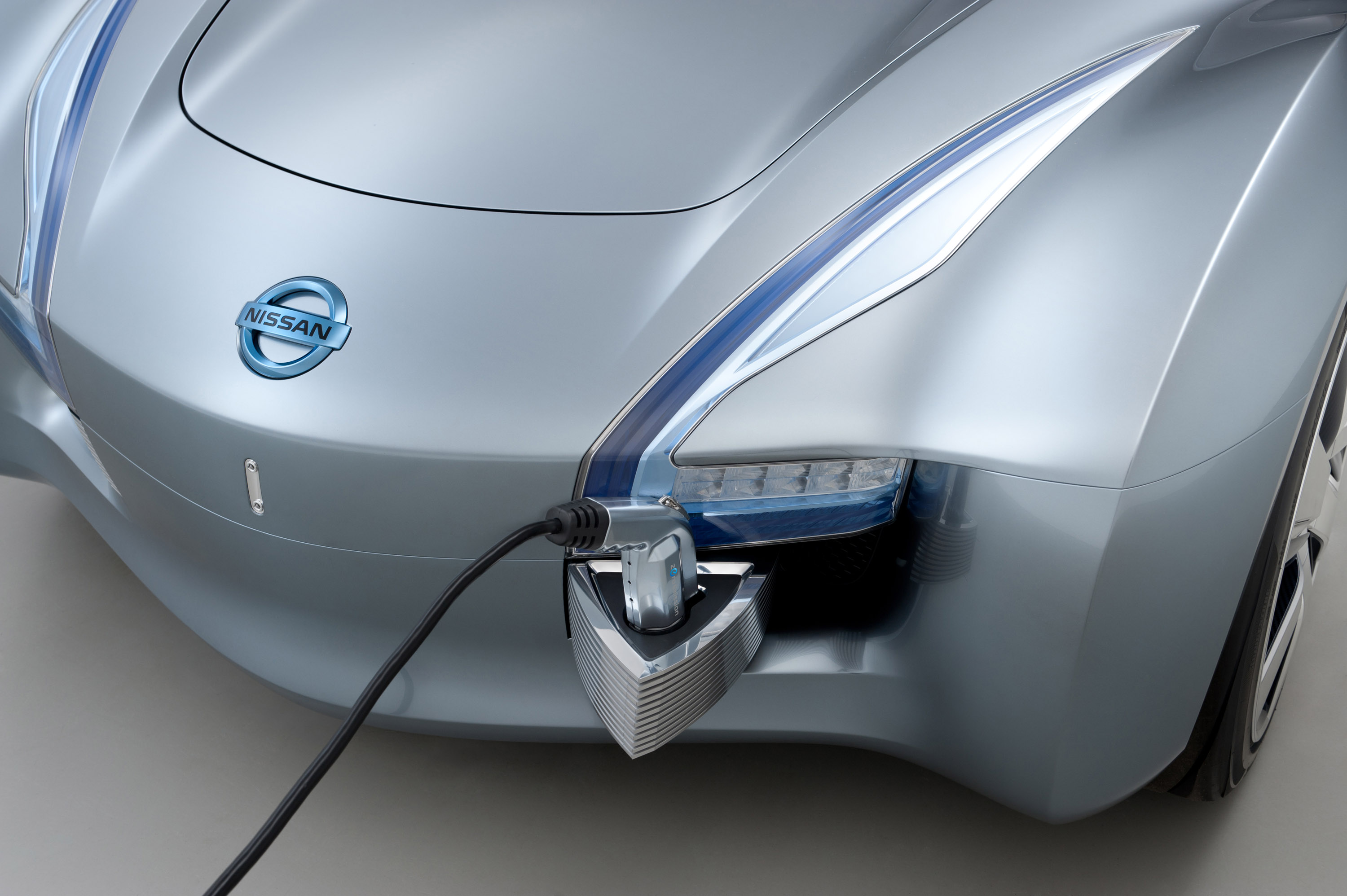 Nissan ESFLOW Concept photo #29
