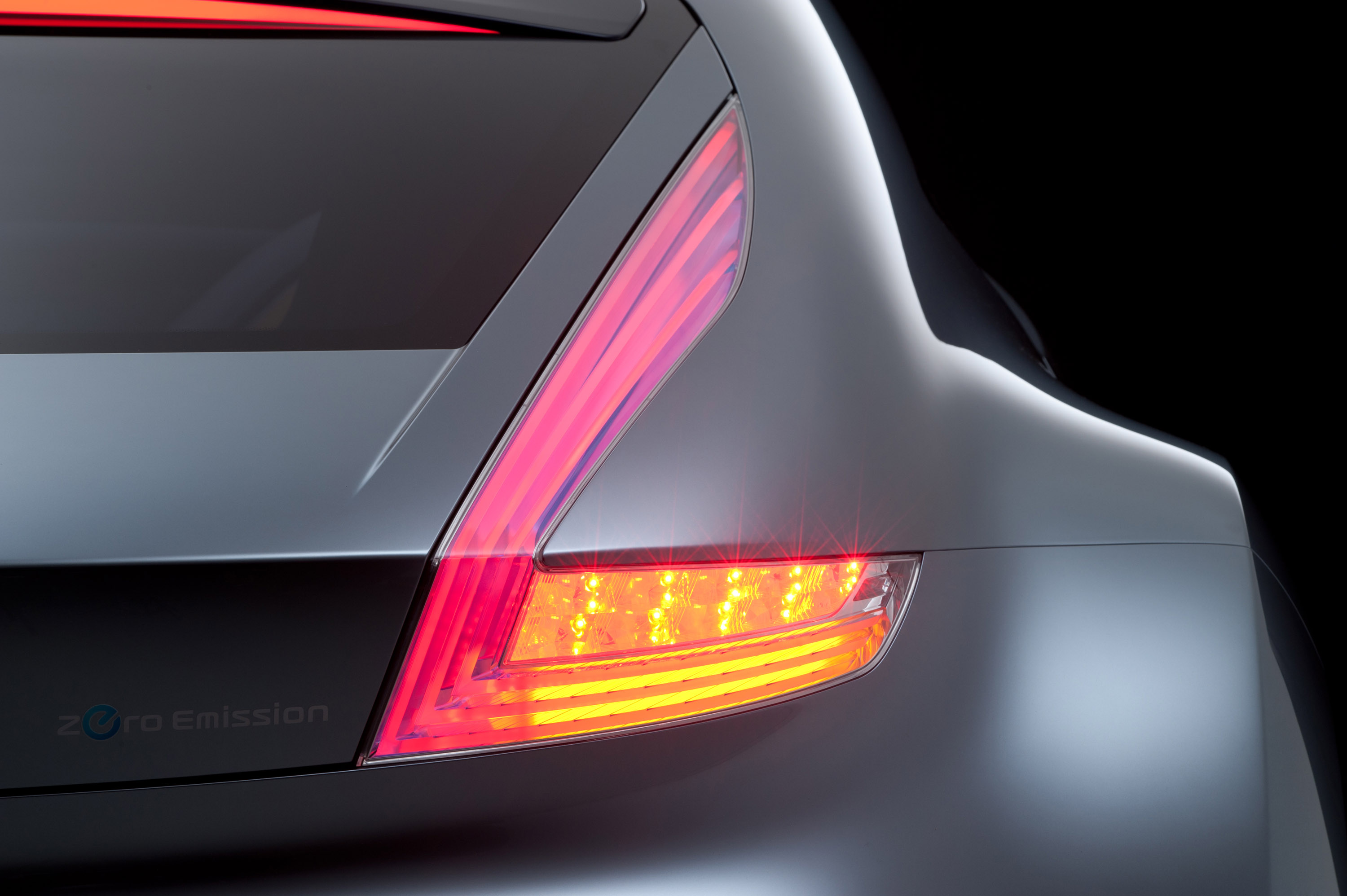 Nissan ESFLOW Concept photo #30