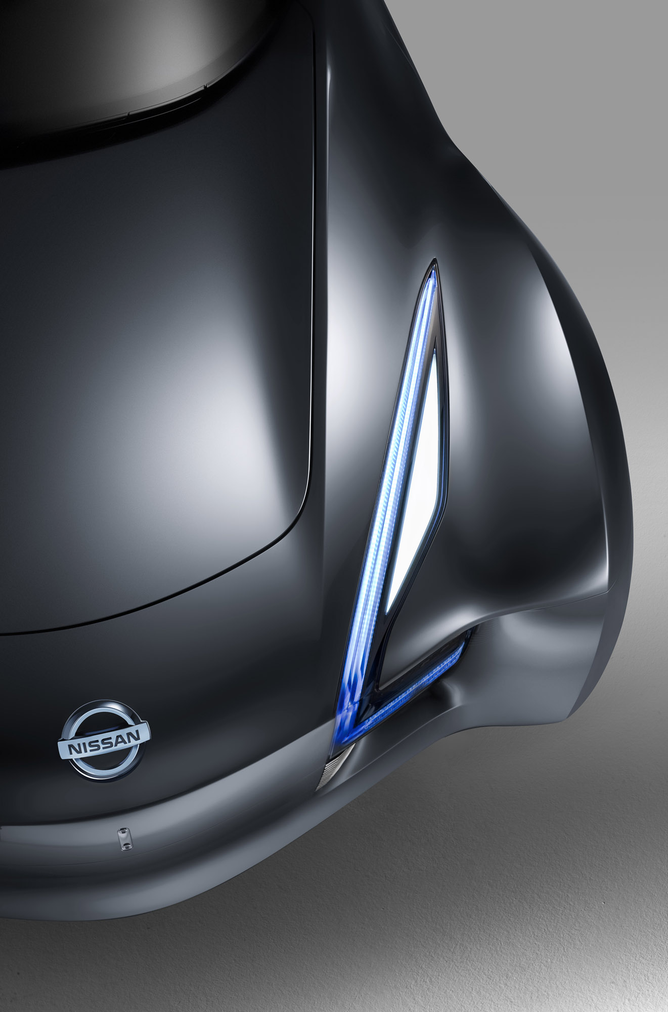Nissan ESFLOW Concept photo #31