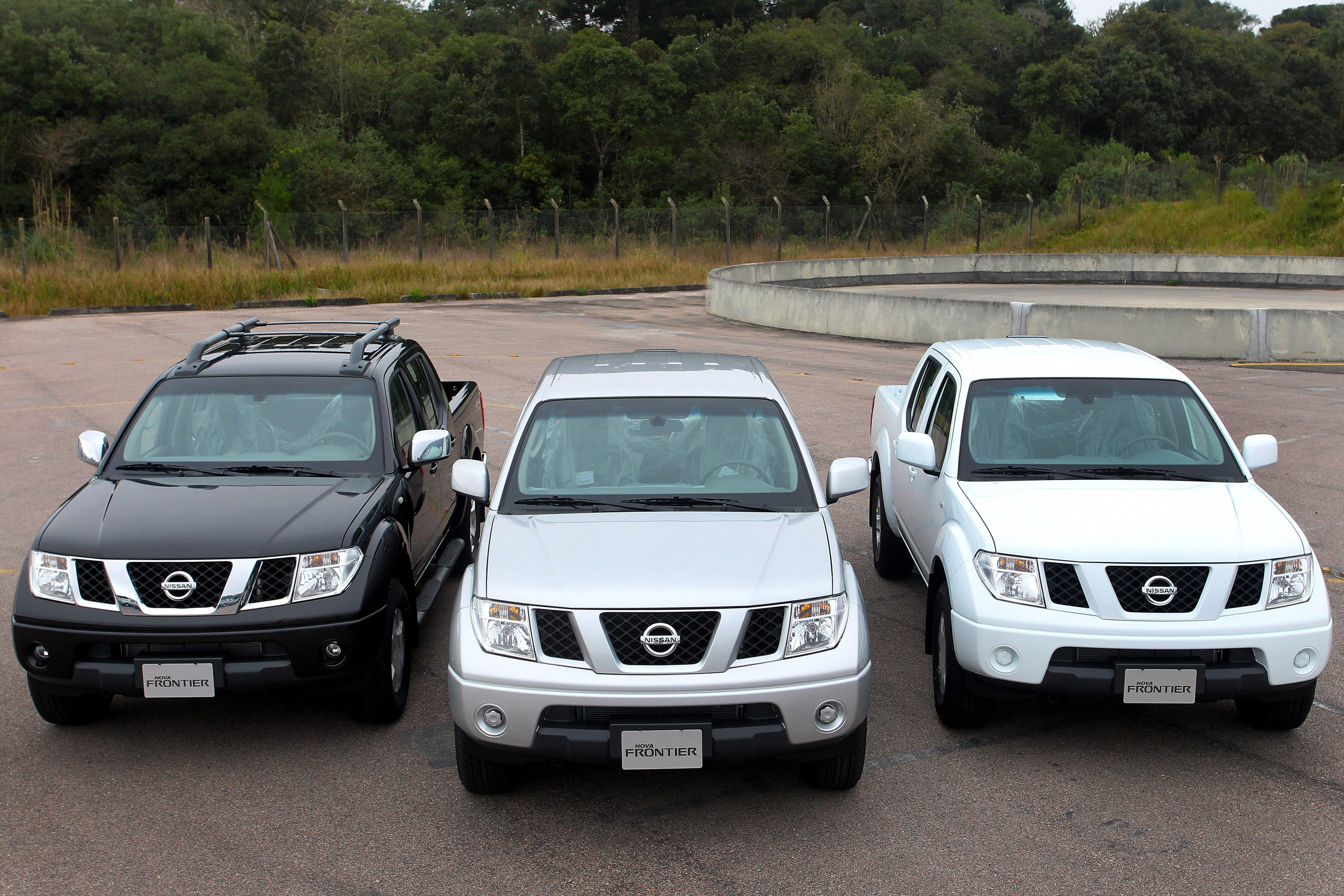 Nissan Frontier photo #3