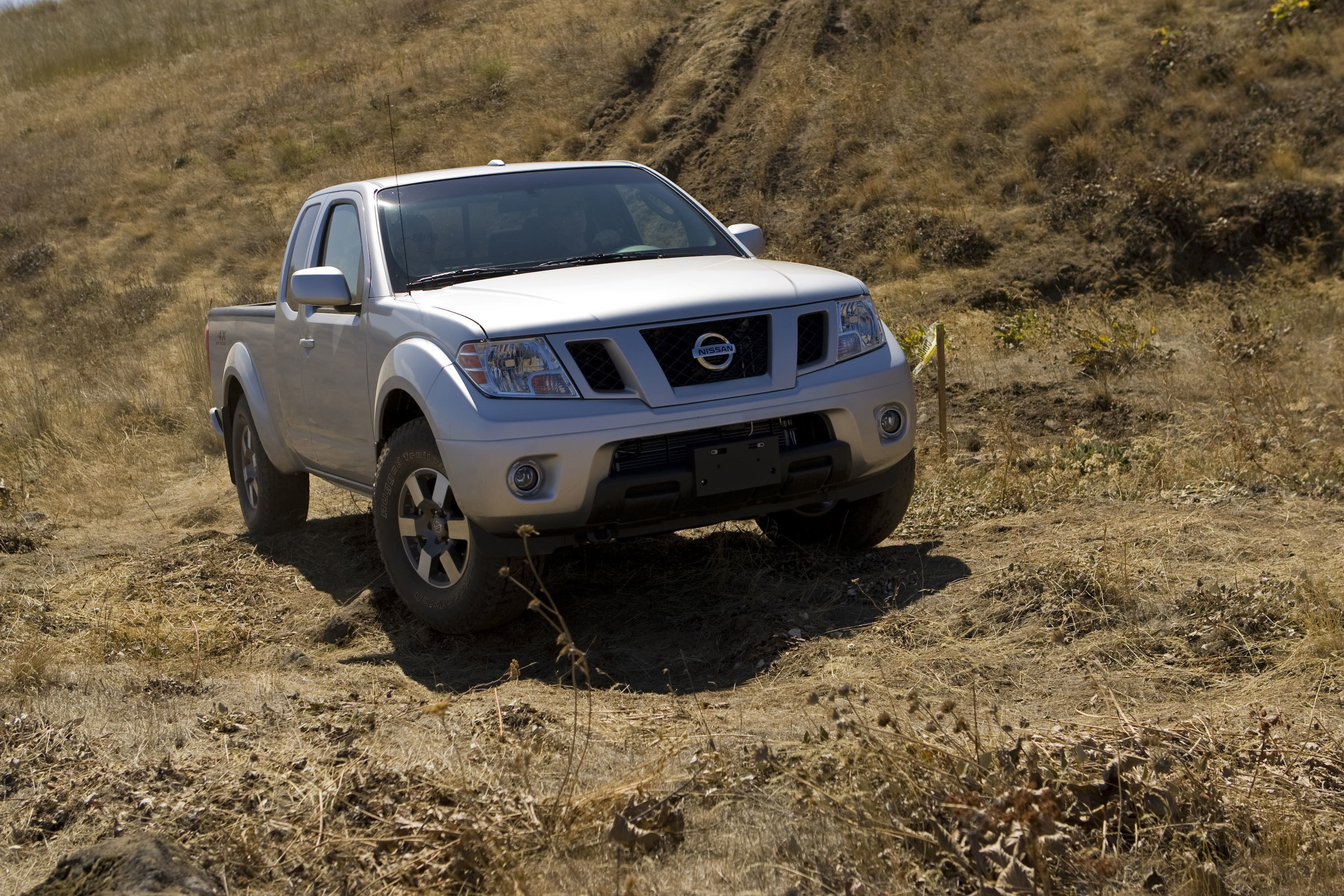 Nissan Frontier photo #6