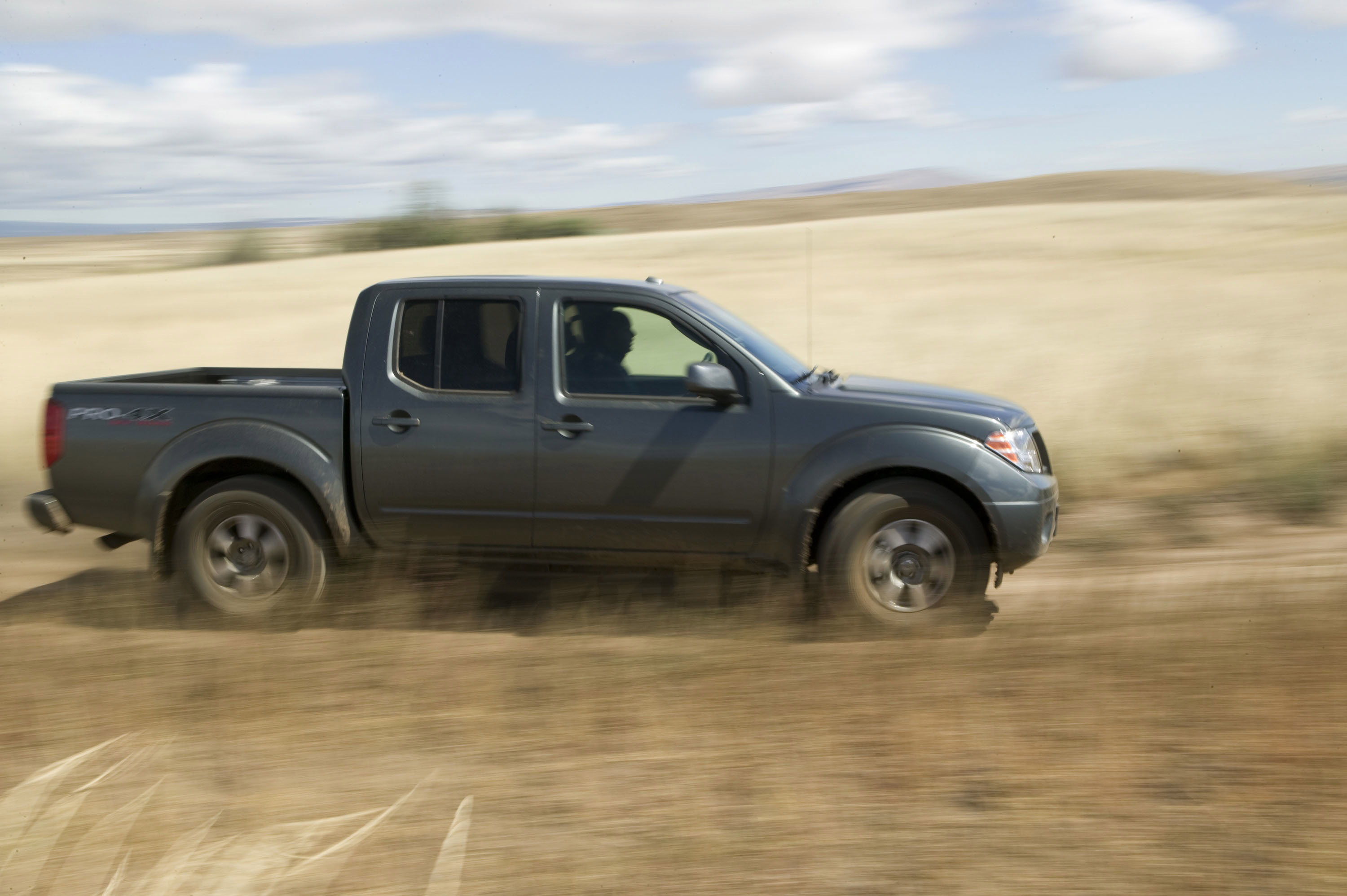 Nissan Frontier photo #13