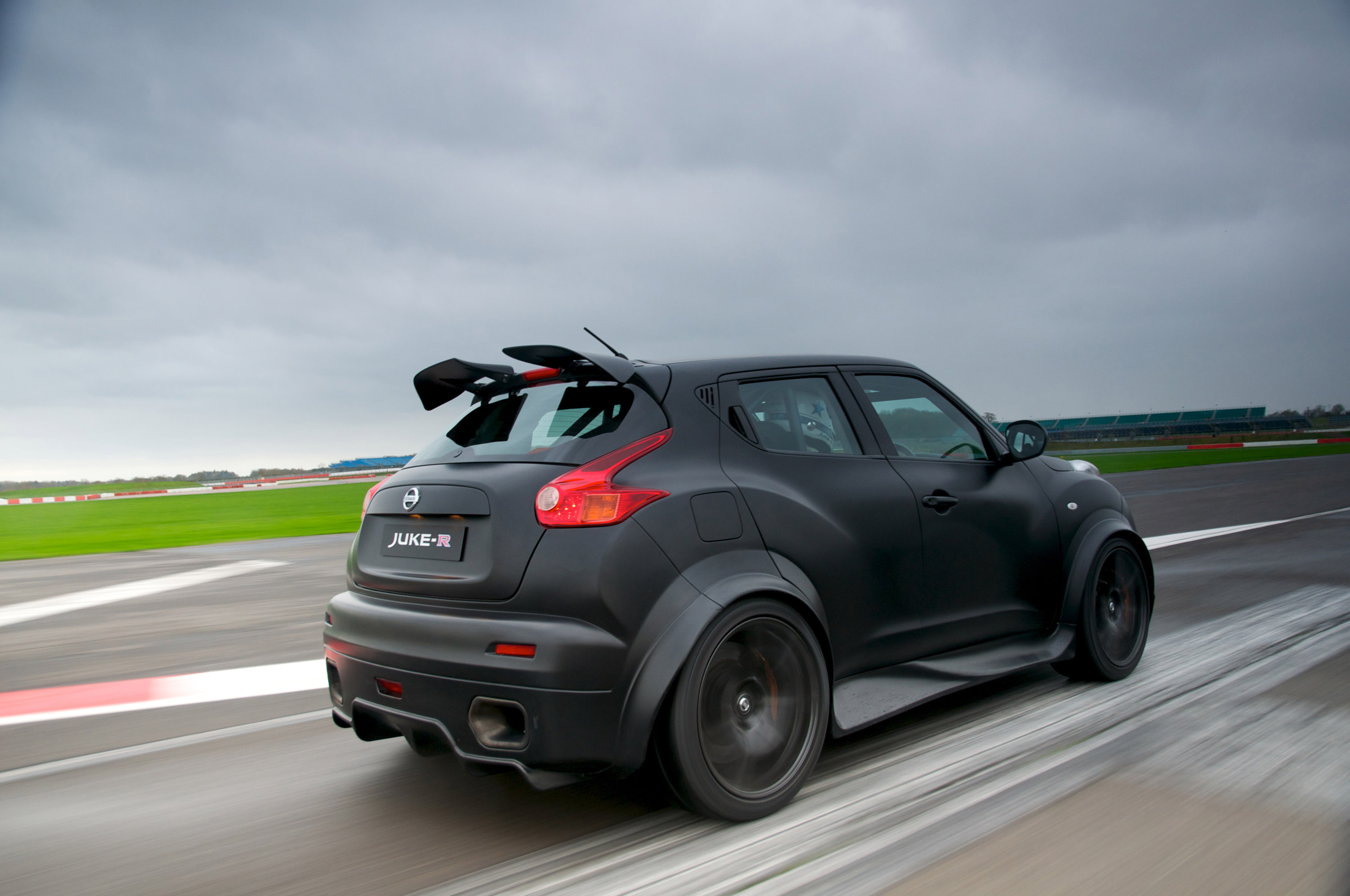 Nissan Juke-R Concept photo #17