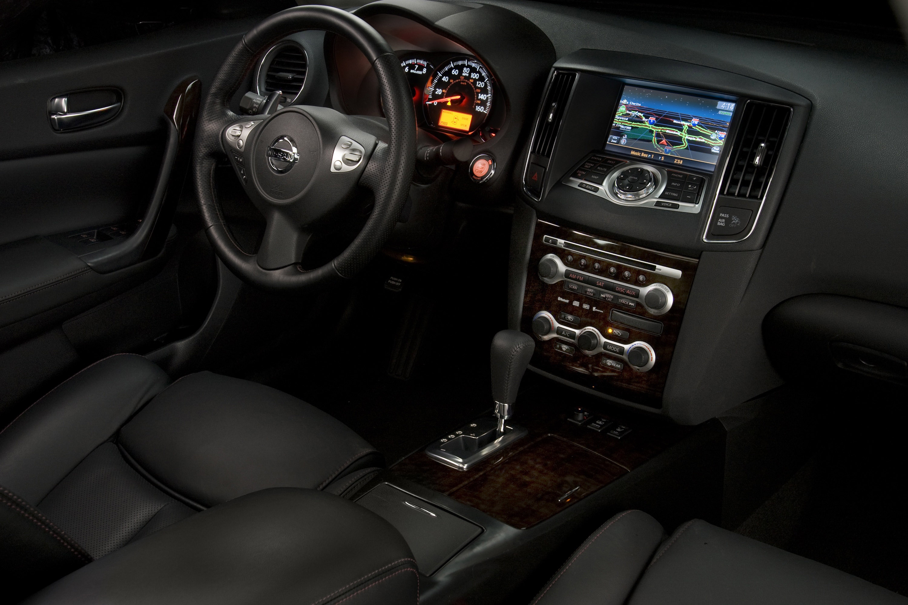 Nissan Maxima photo #20