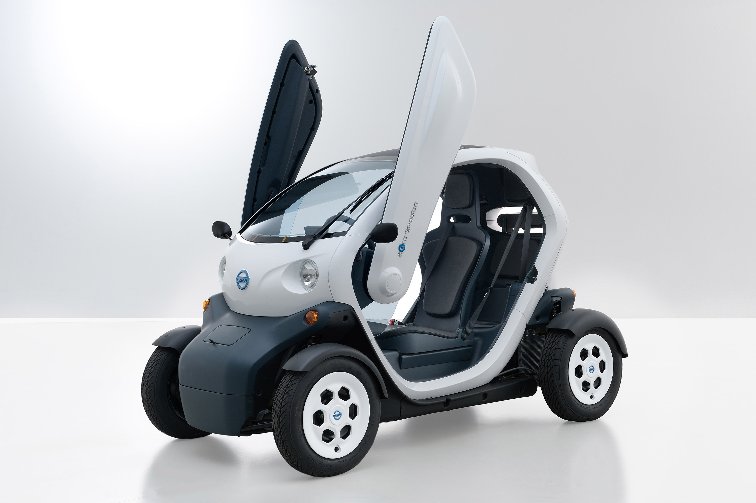 Nissan New Mobility Concept photo #2