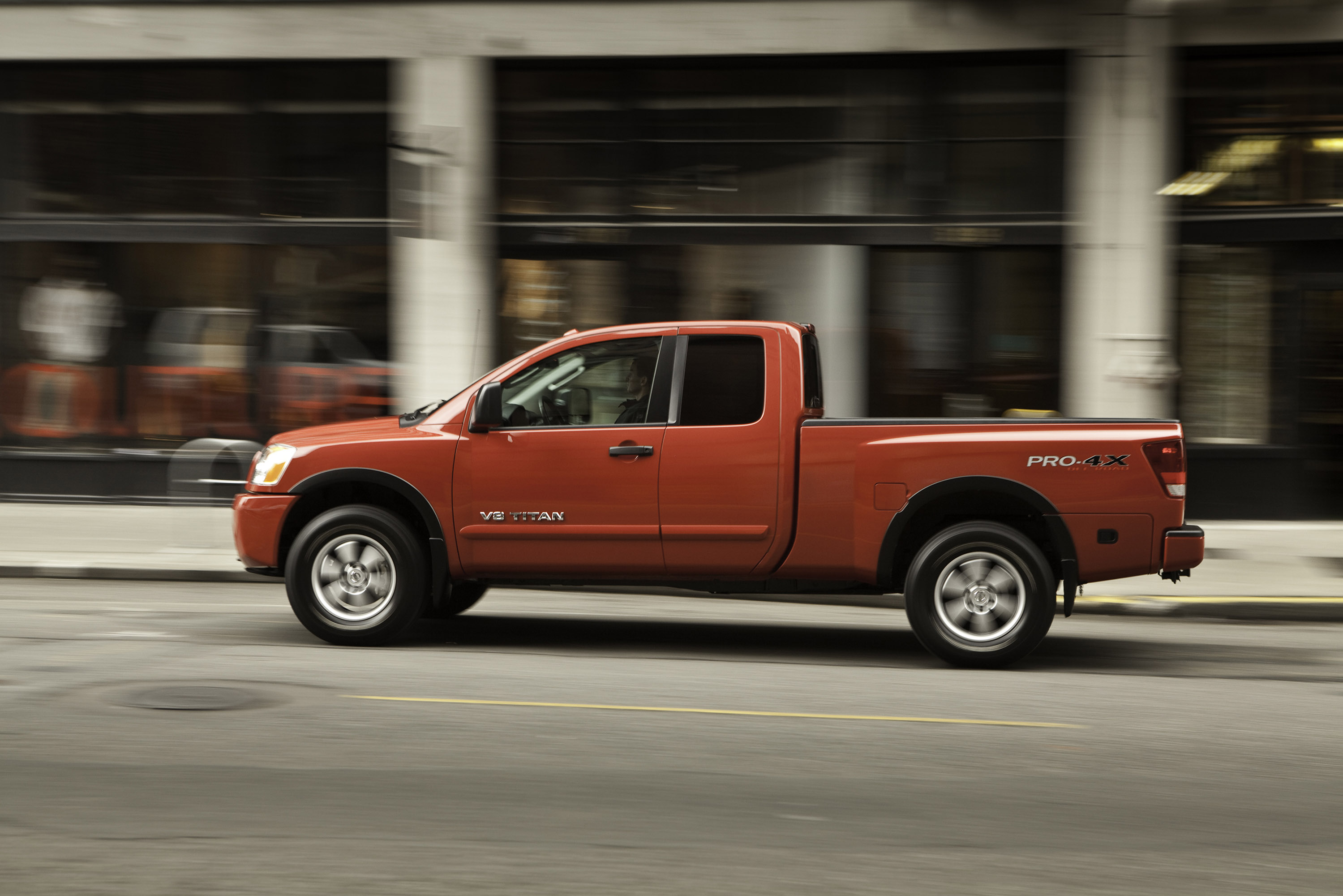 Nissan Titan photo #21