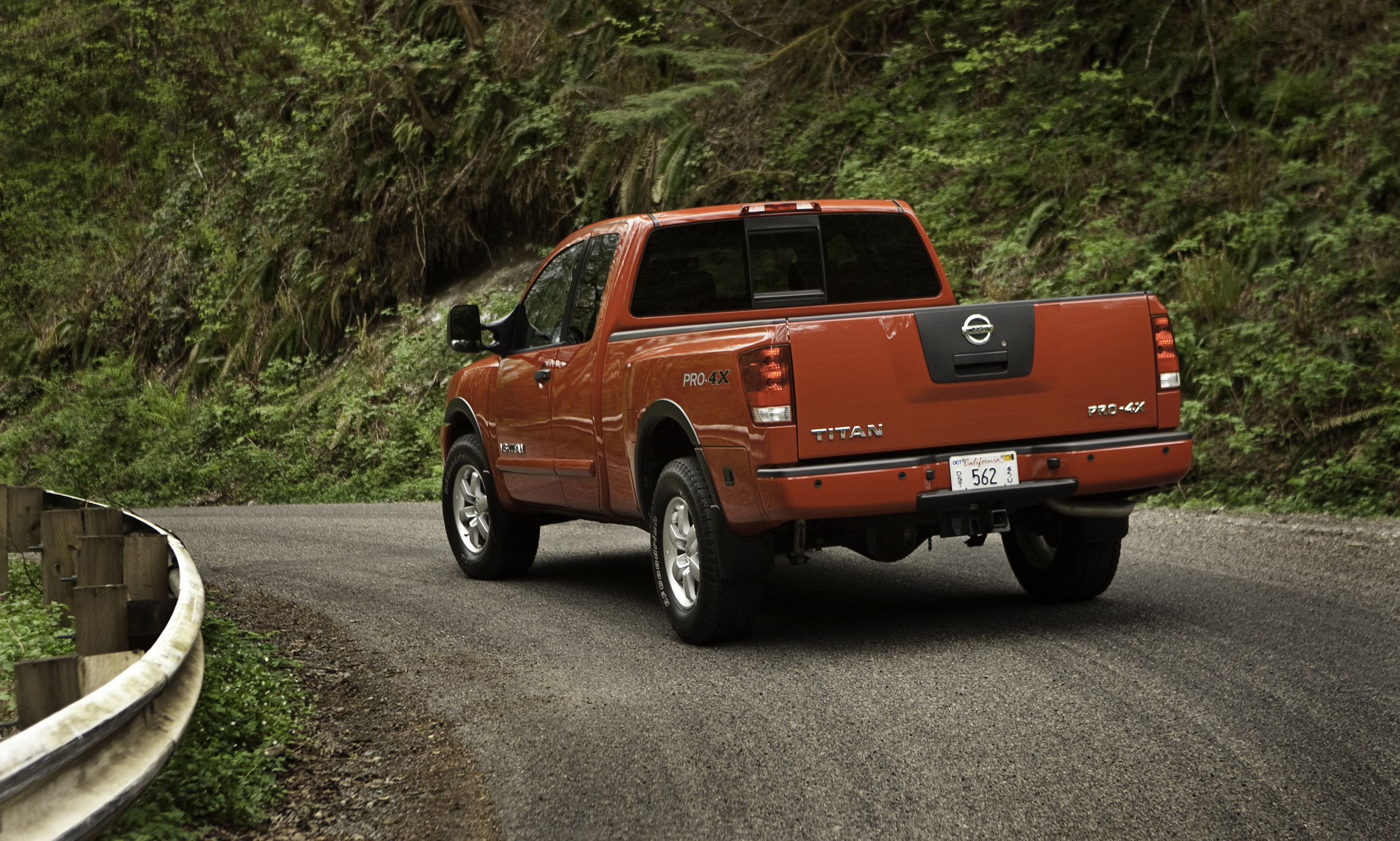 Nissan Titan photo #32