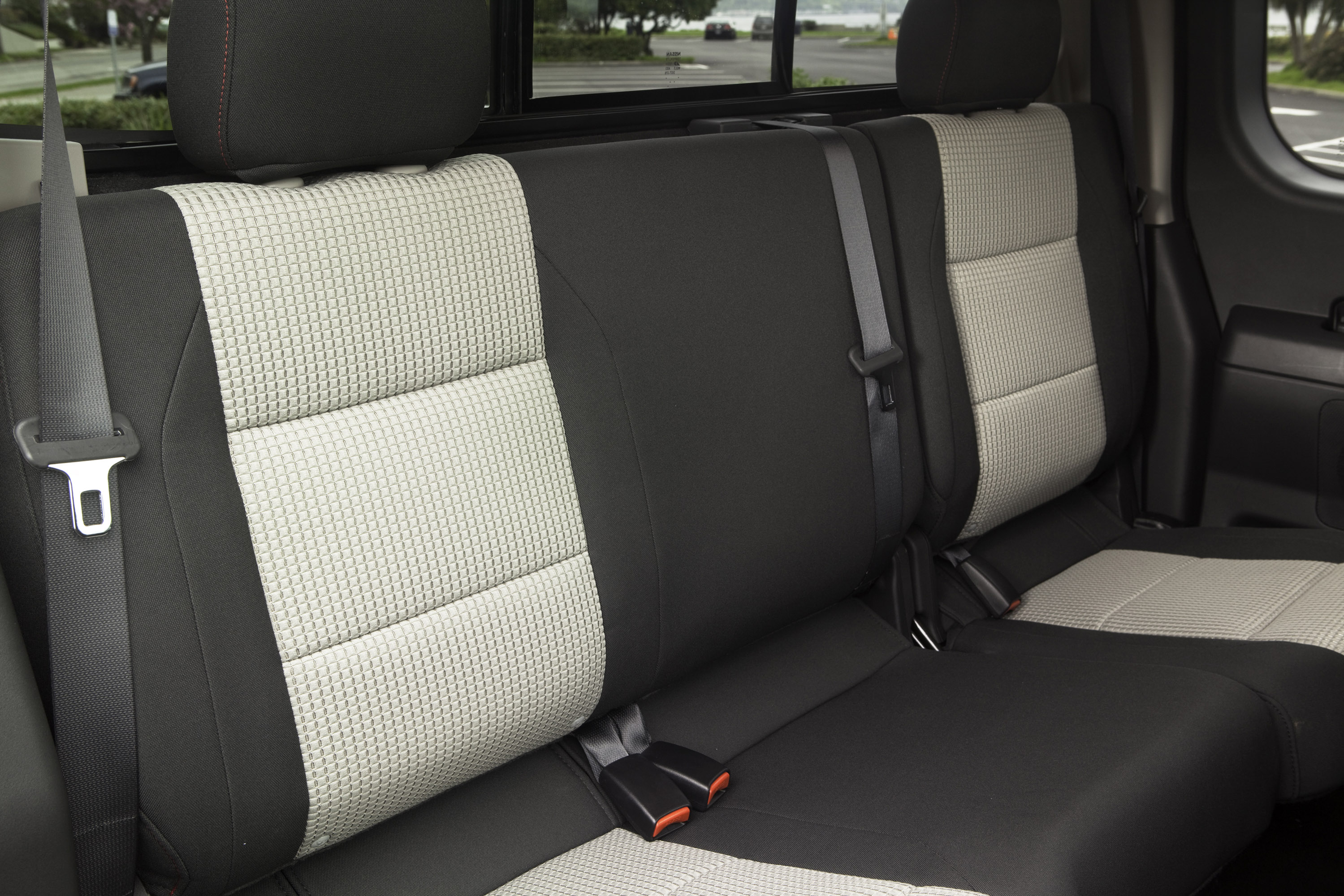 Nissan Titan photo #39