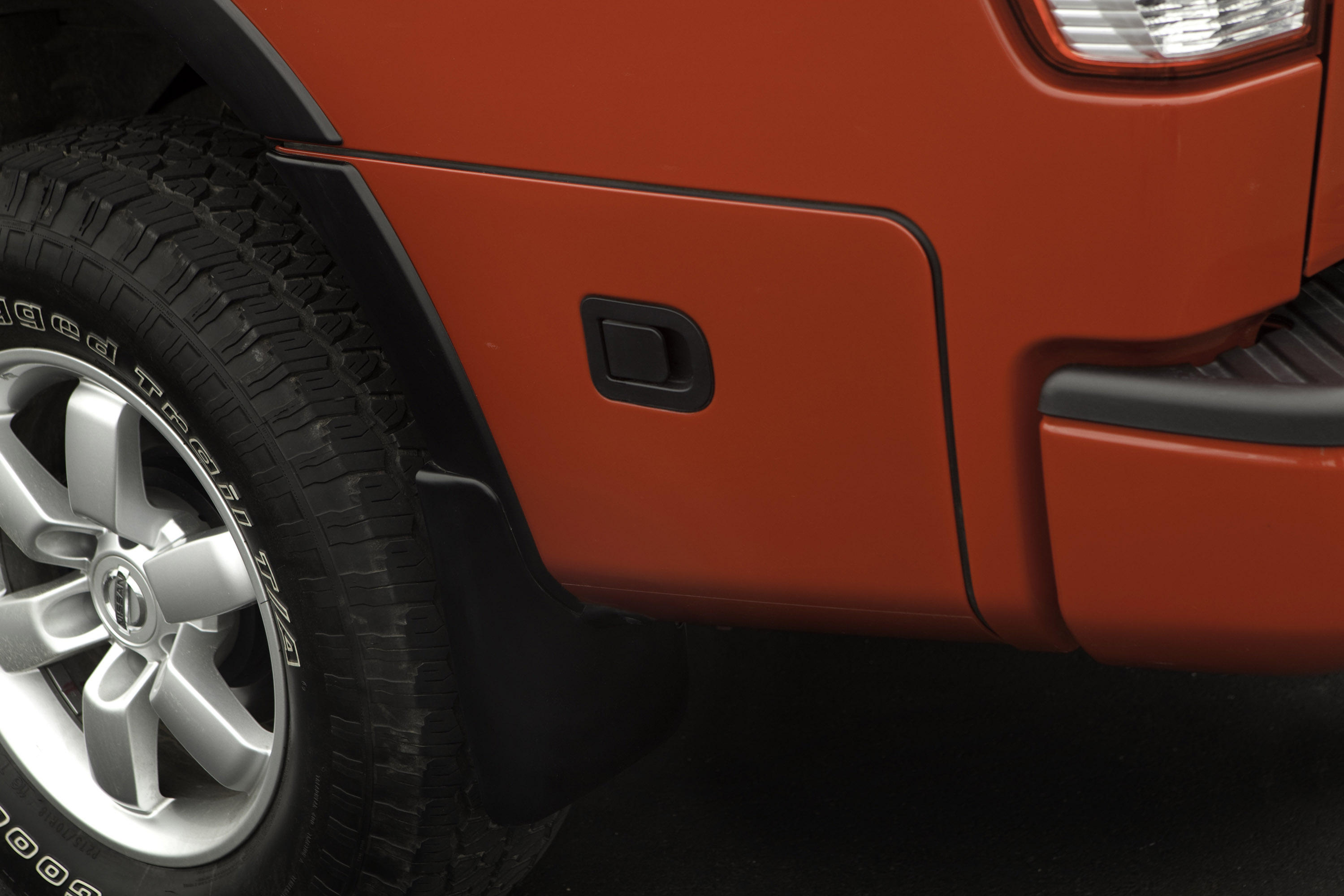 Nissan Titan photo #42