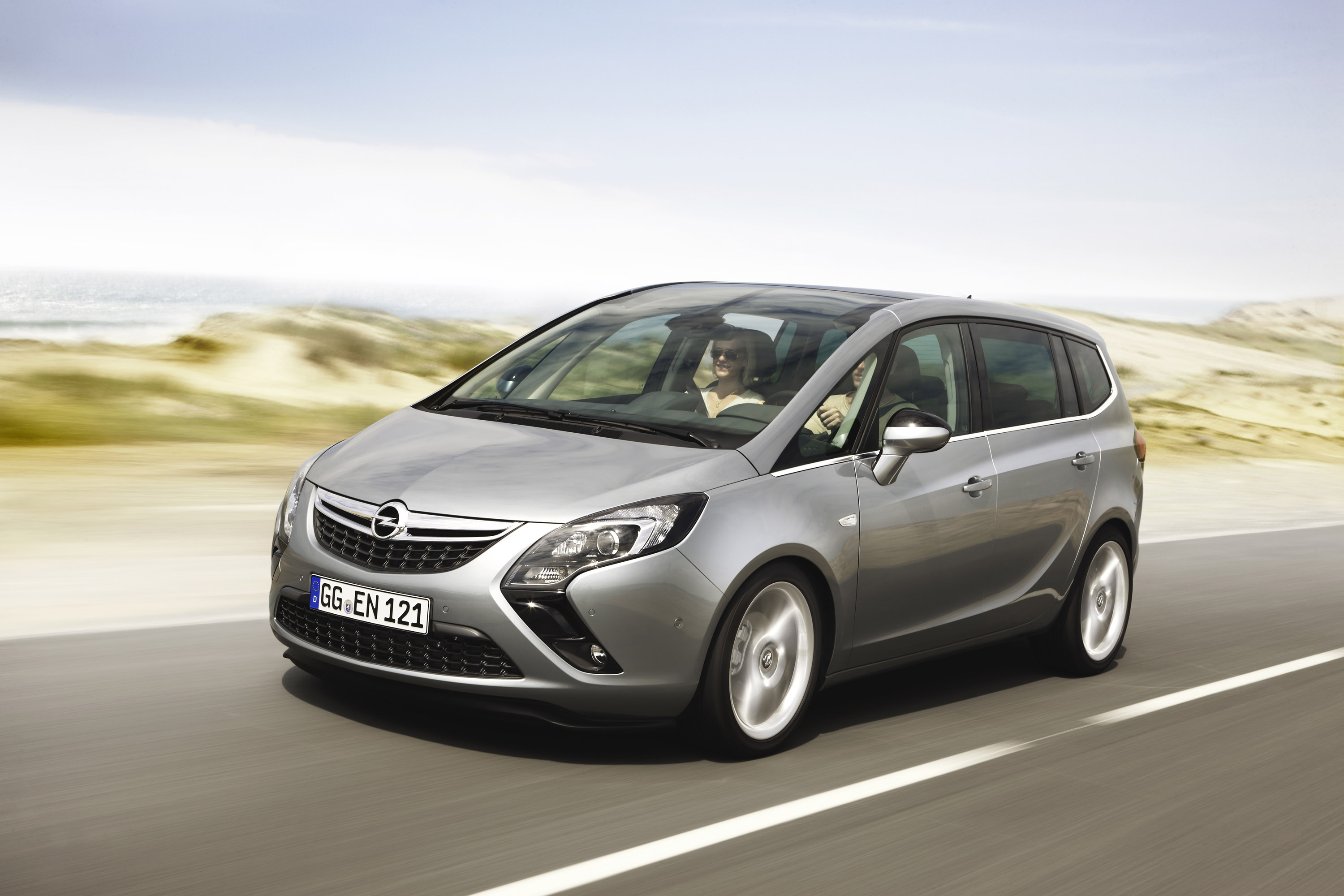 Opel Zafira Tourer photo #3