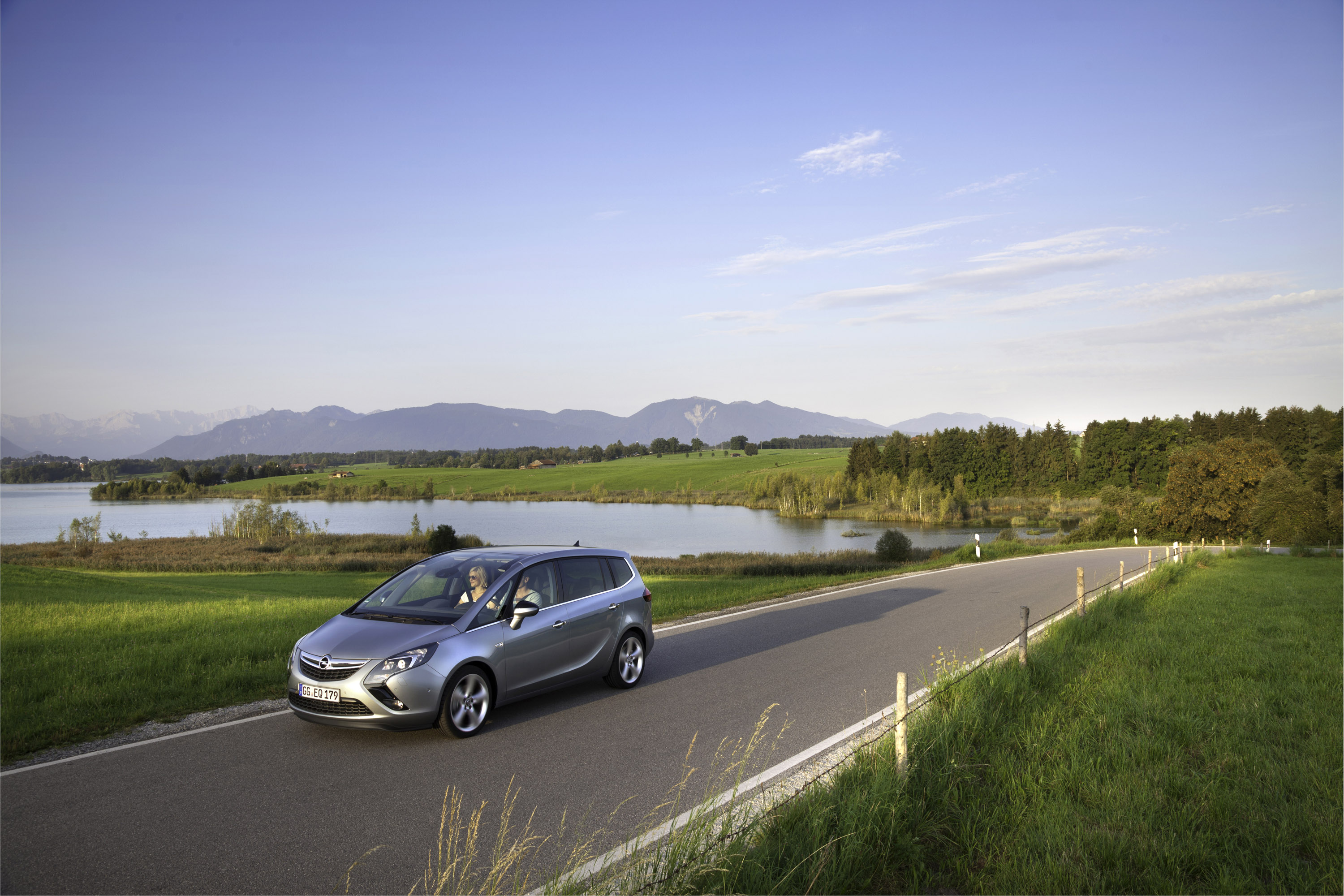 Opel Zafira Tourer photo #16