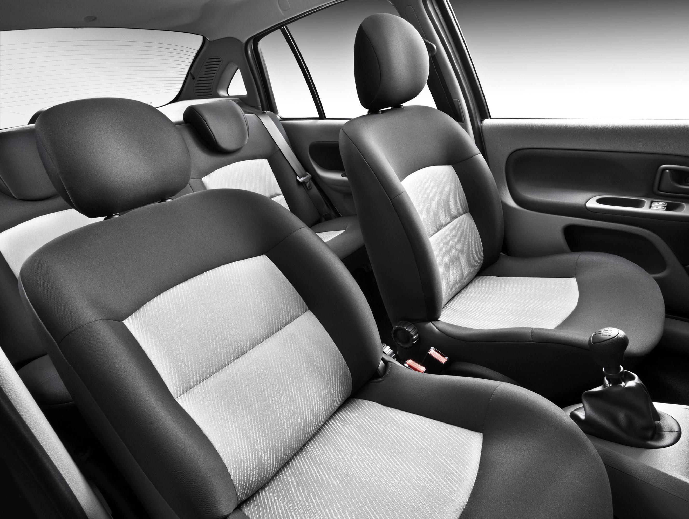 Renault Symbol photo #7