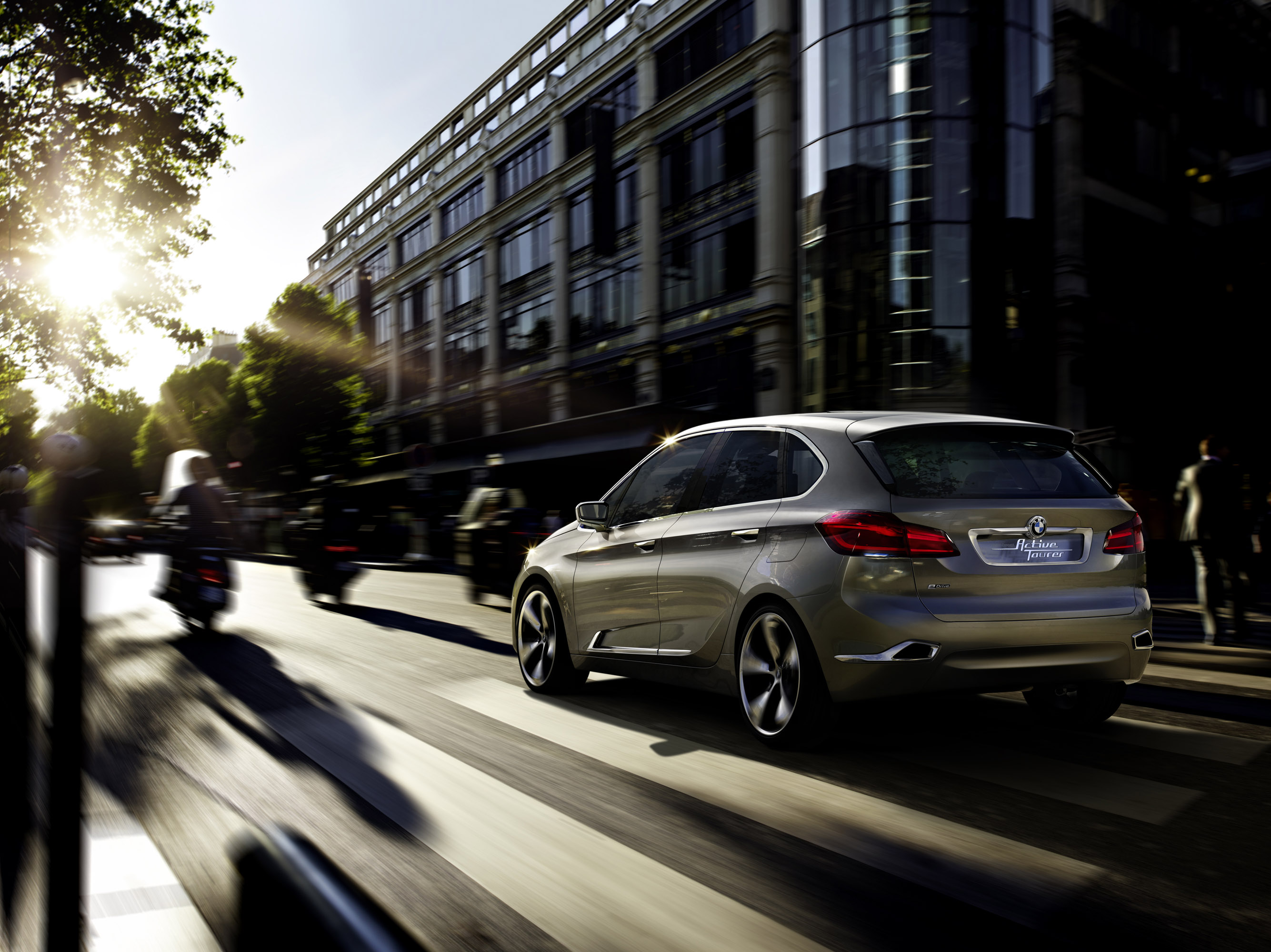 BMW Concept Active Tourer photo #30