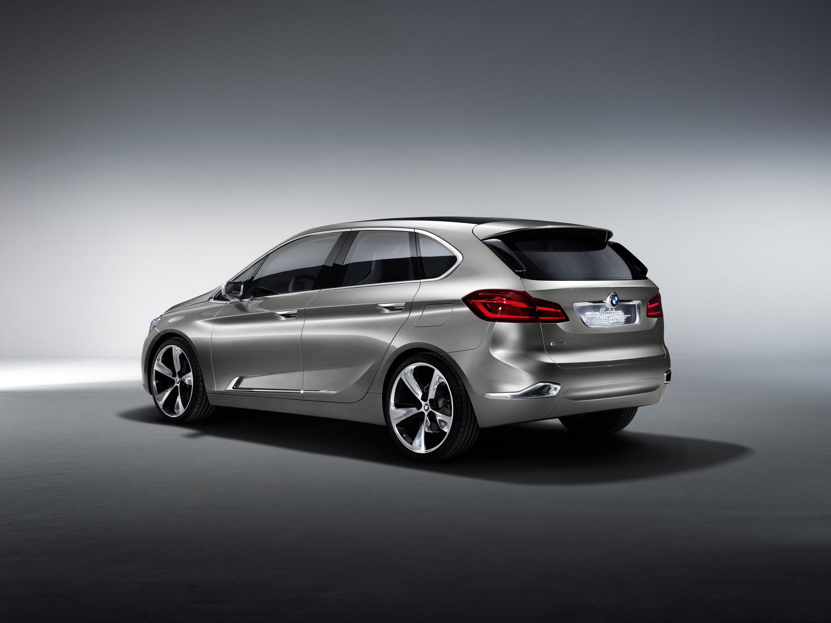 BMW Concept Active Tourer photo #31