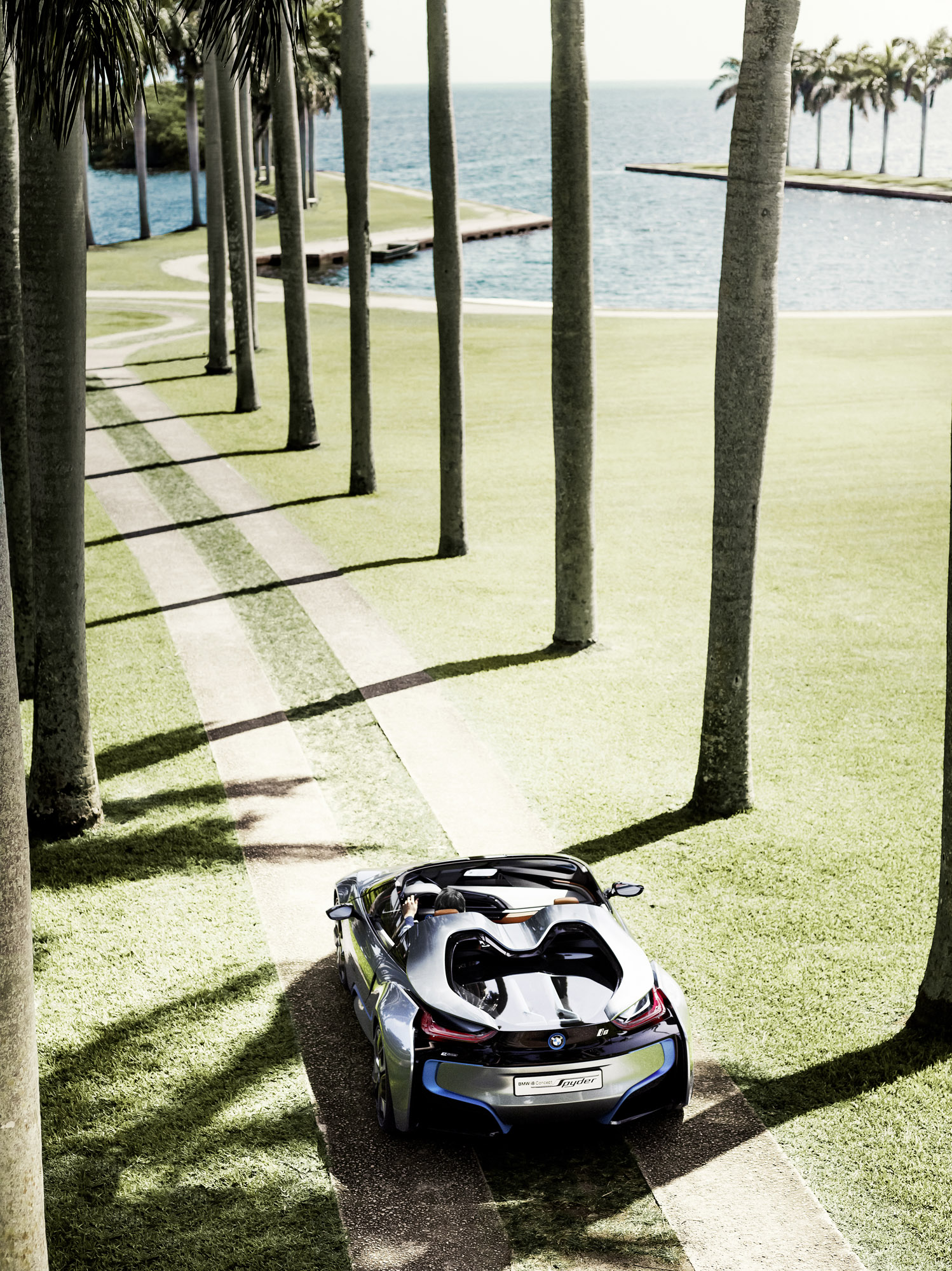 BMW i8 Spyder Concept photo #24