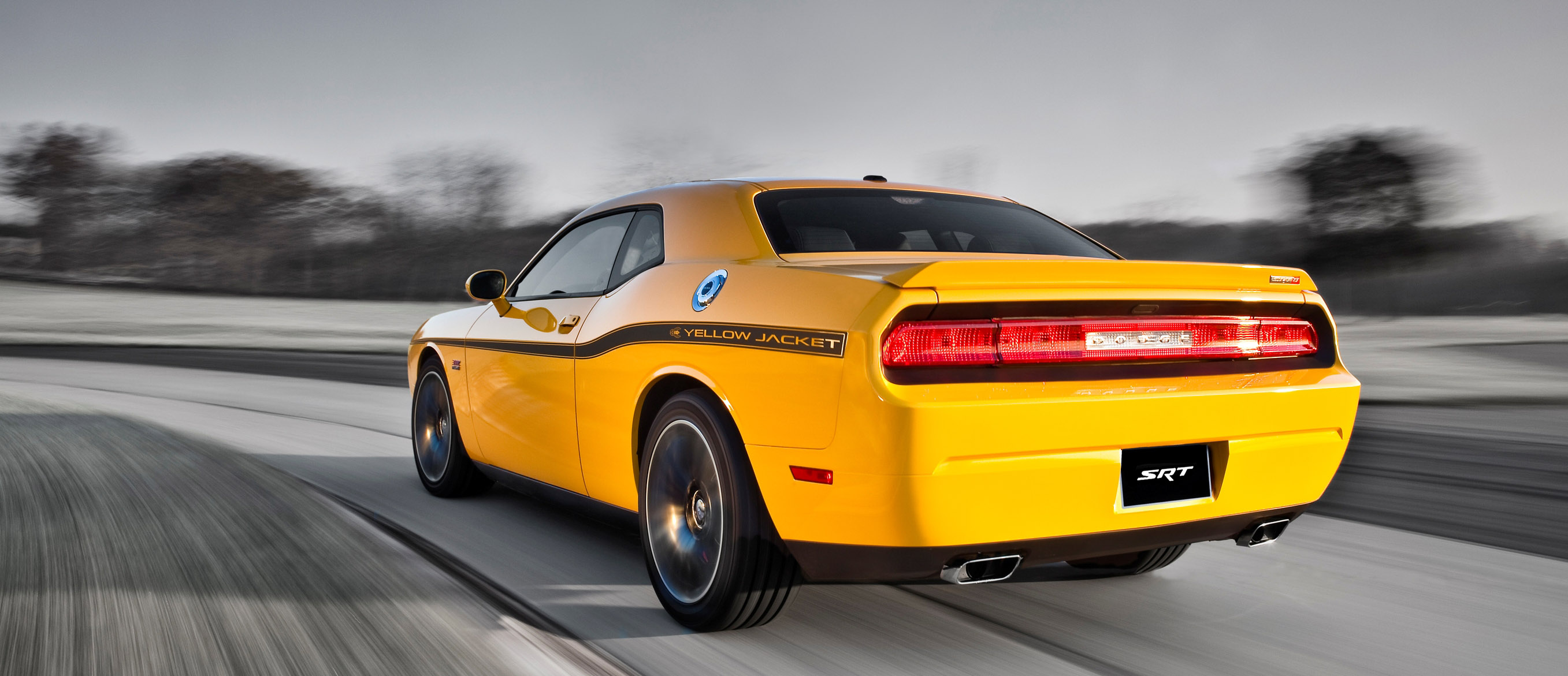 Dodge Challenger SRT8 392 Yellow Jacket photo #7