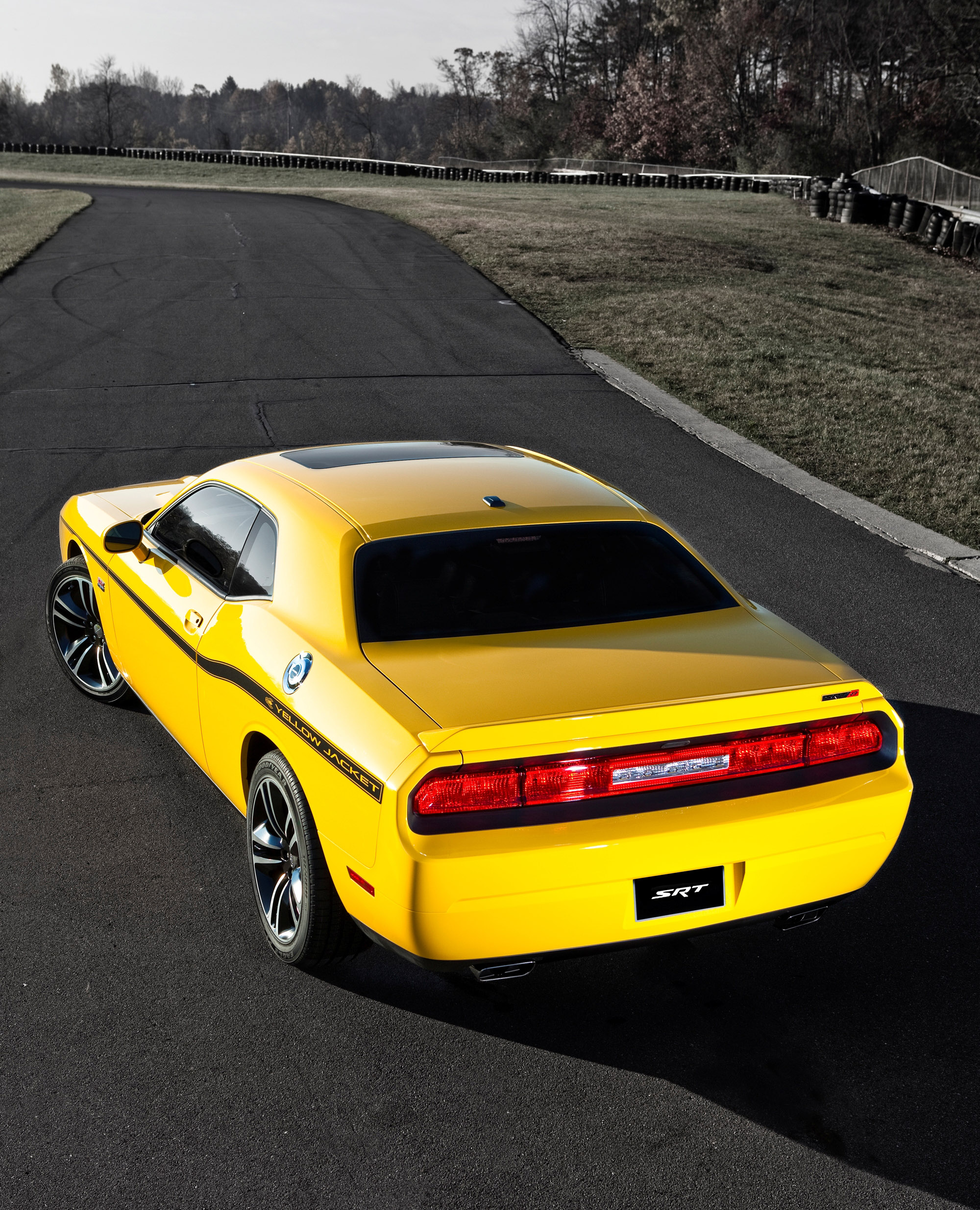 Dodge Challenger SRT8 392 Yellow Jacket photo #9
