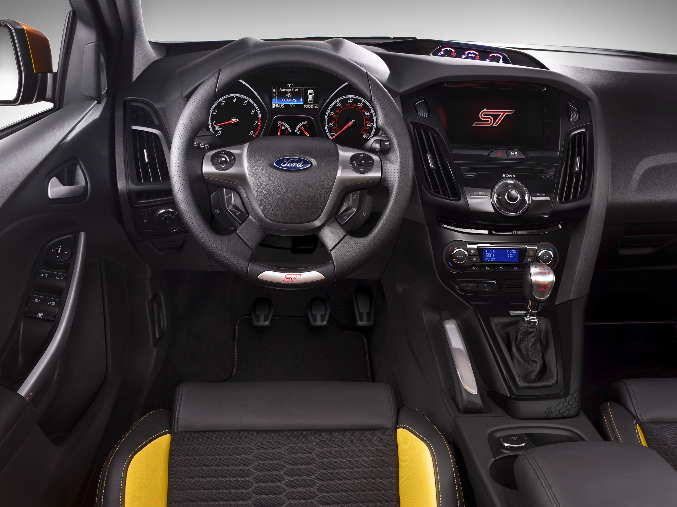 Ford Focus ST photo #21