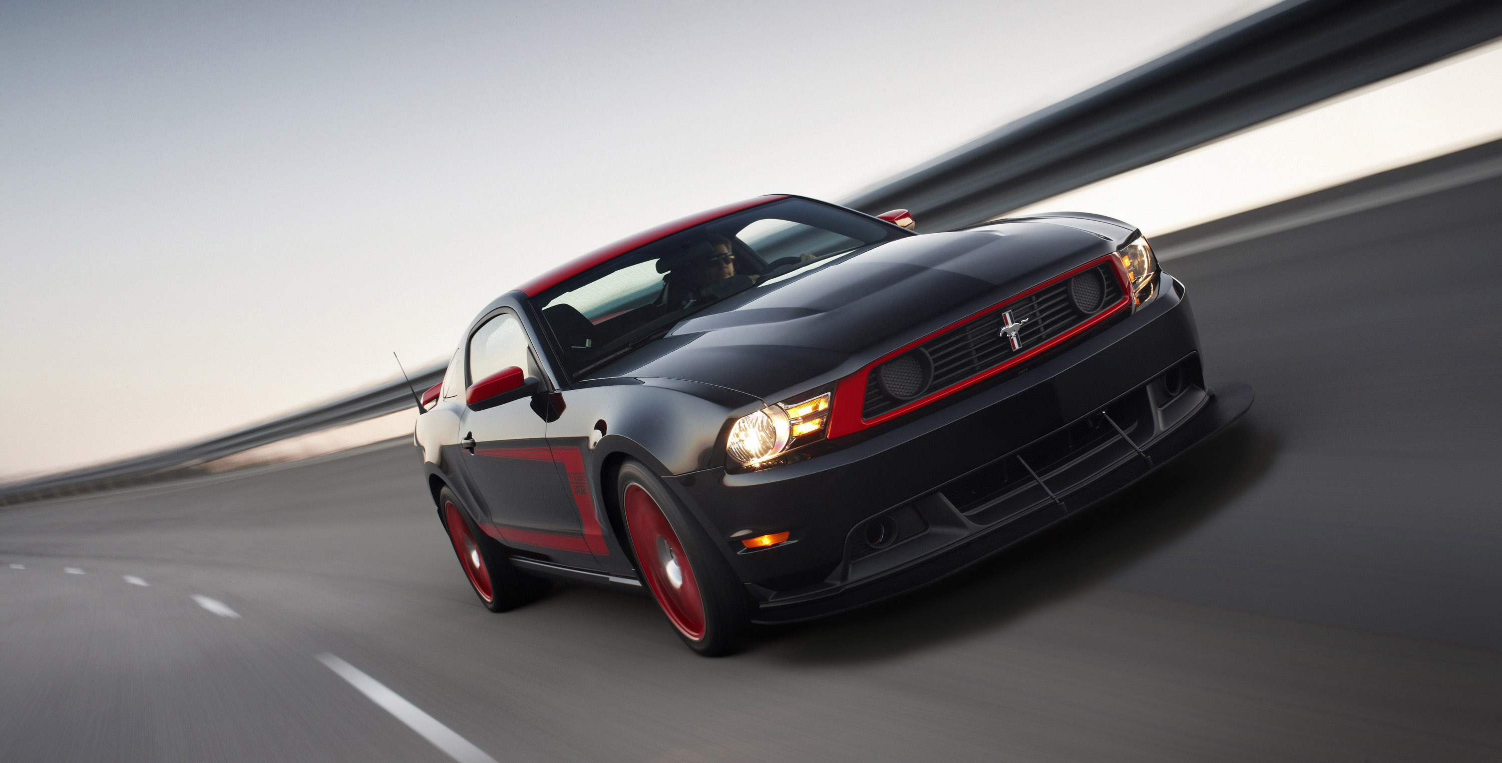 Ford Mustang Boss 302 Laguna Seca photo #2