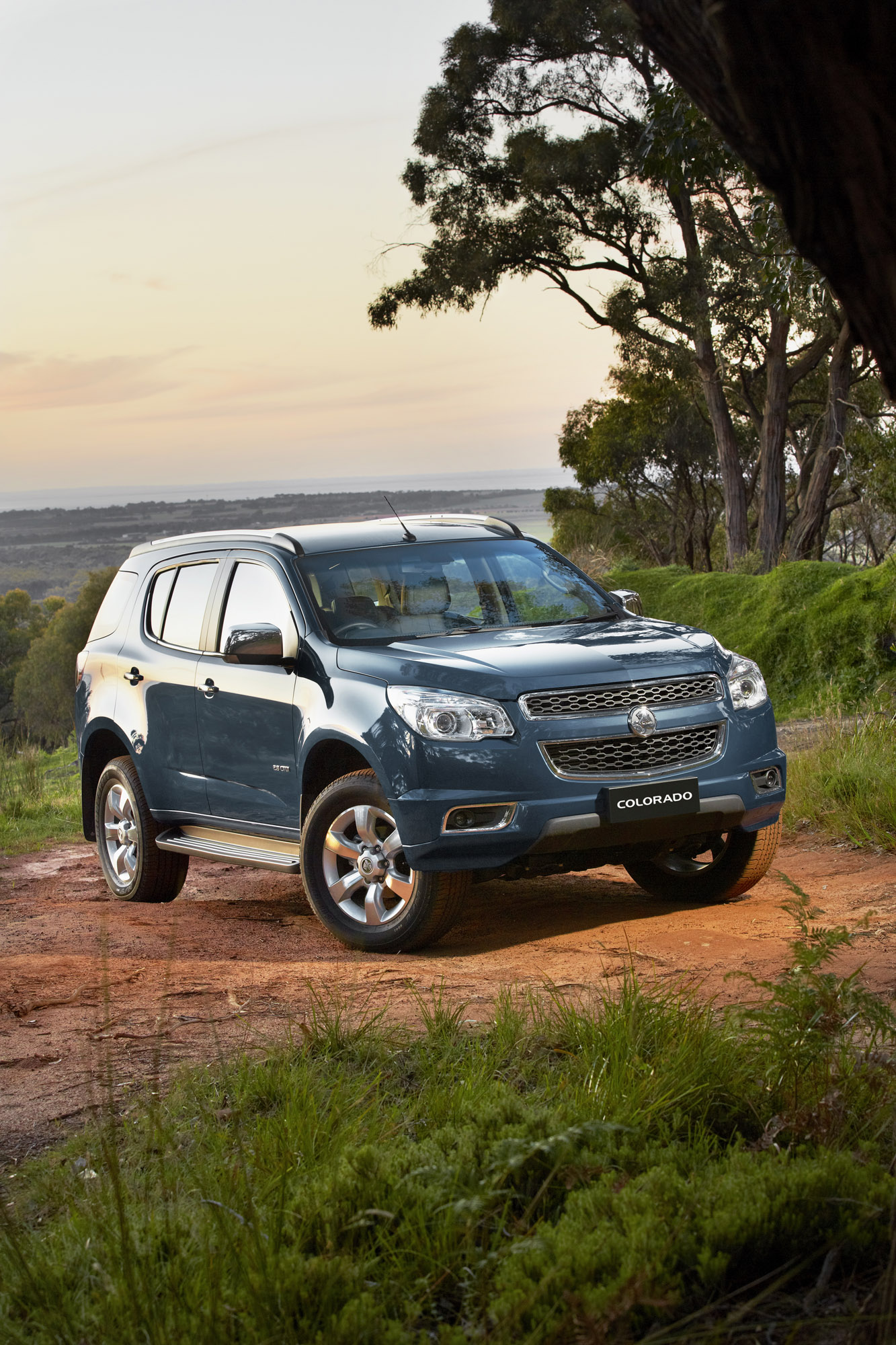 Holden Colorado 7 SUV photo #17