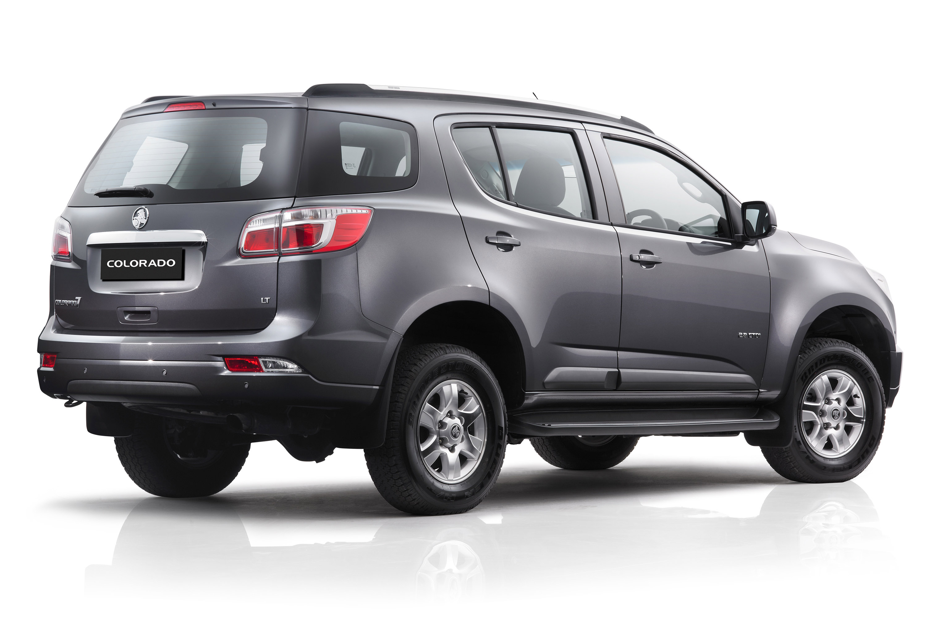 Holden Colorado 7 SUV photo #22