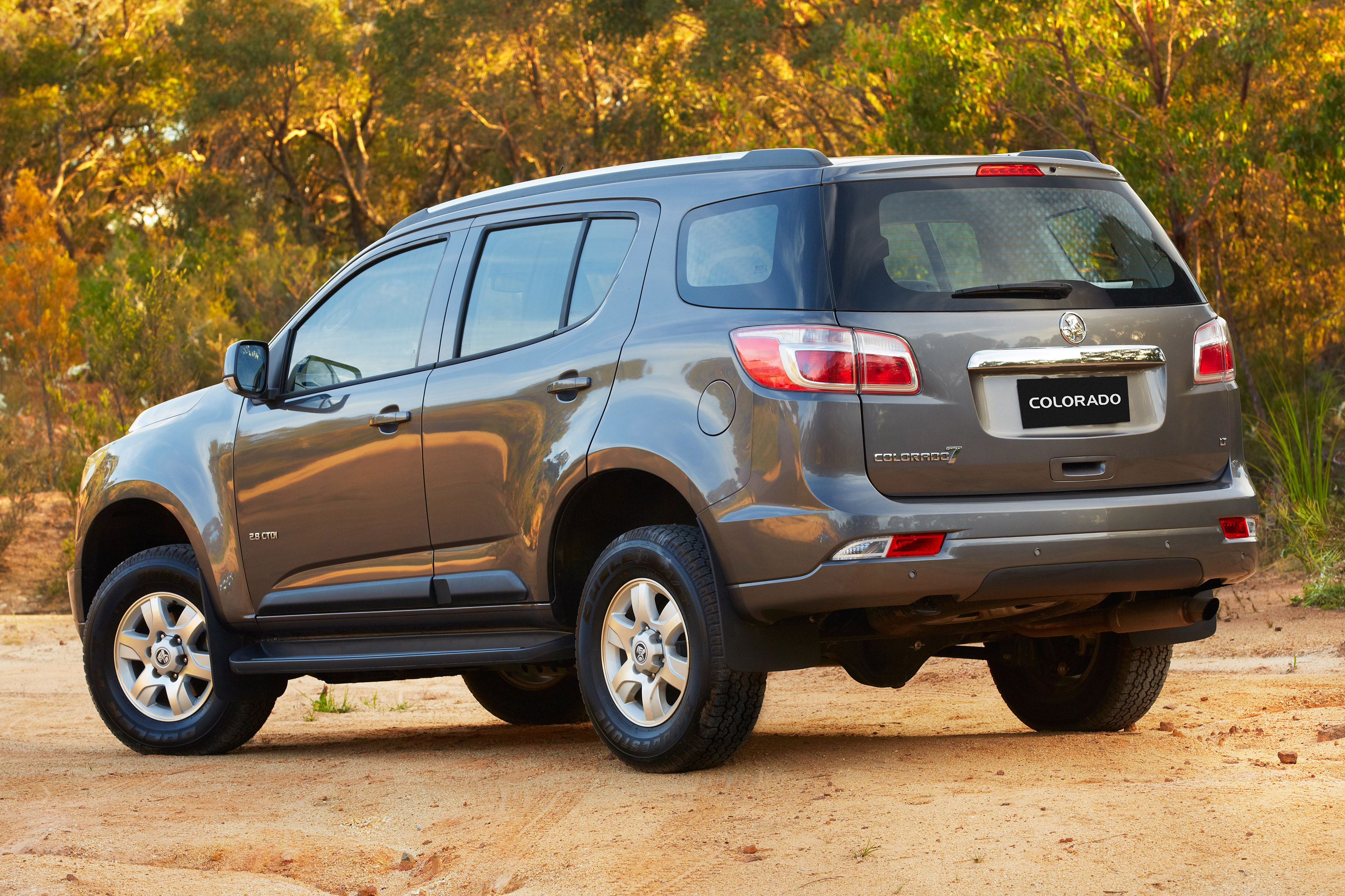 Holden Colorado 7 SUV photo #26