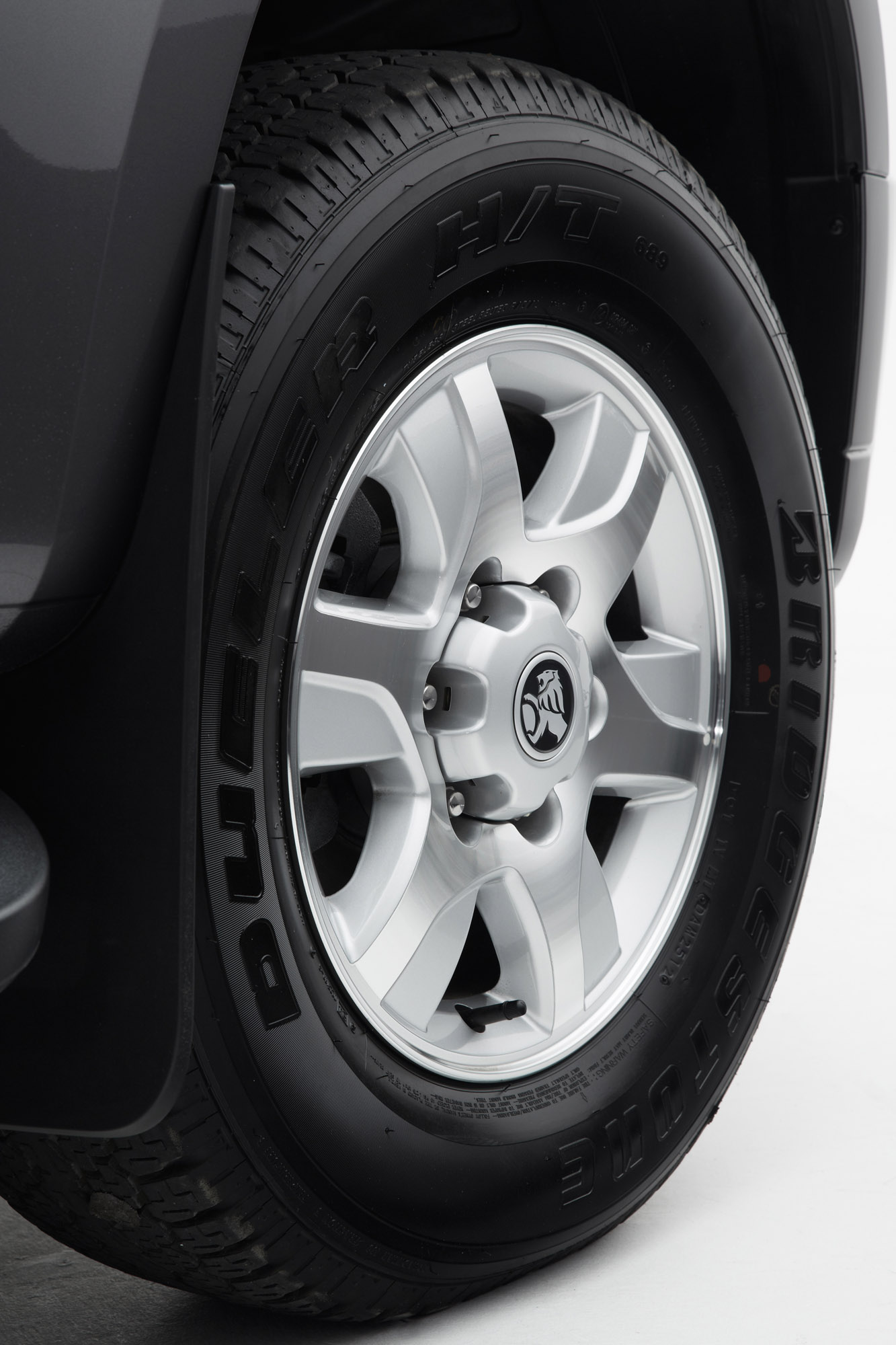 Holden Colorado 7 SUV photo #36