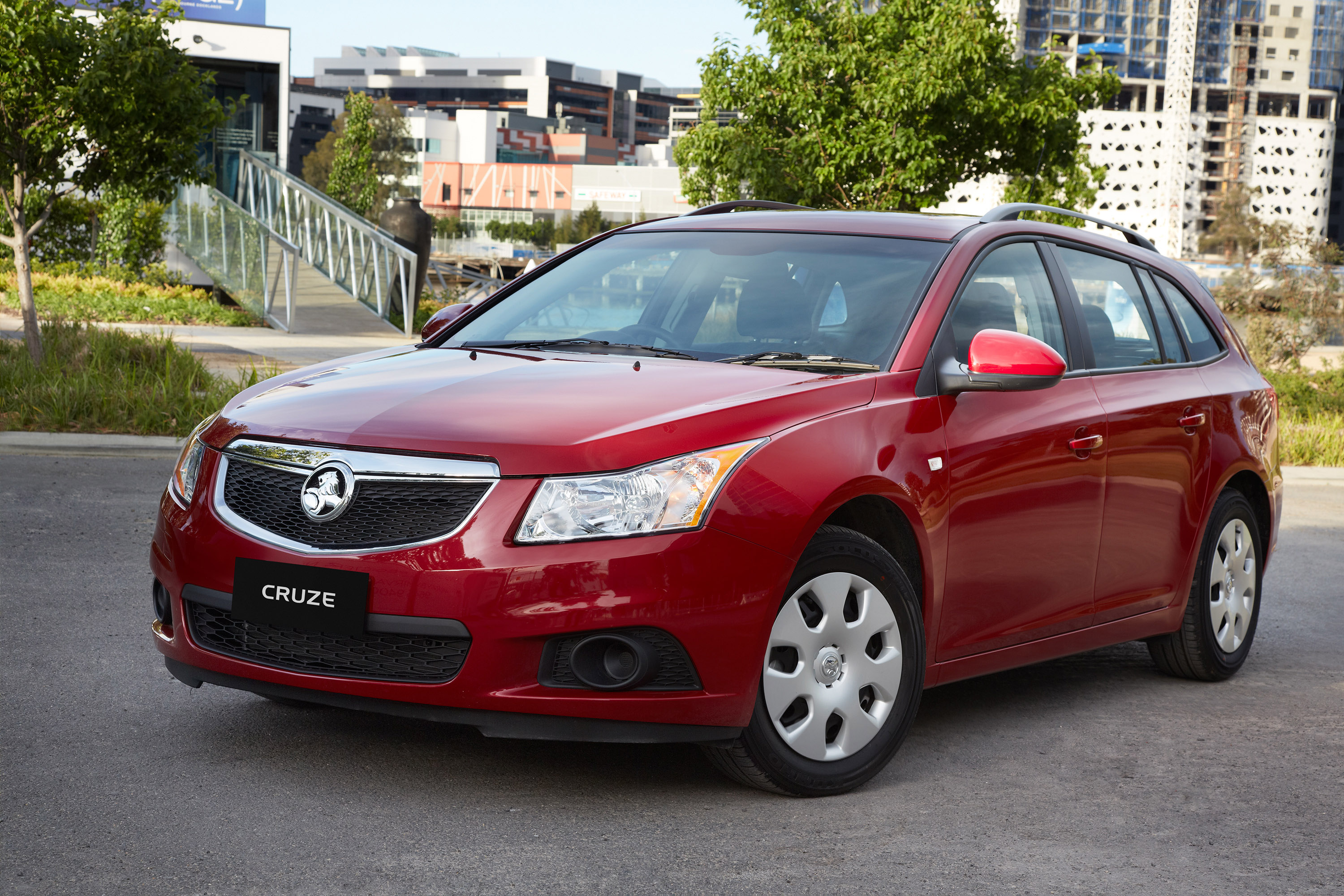 Holden Cruze Sportwagon photo #2