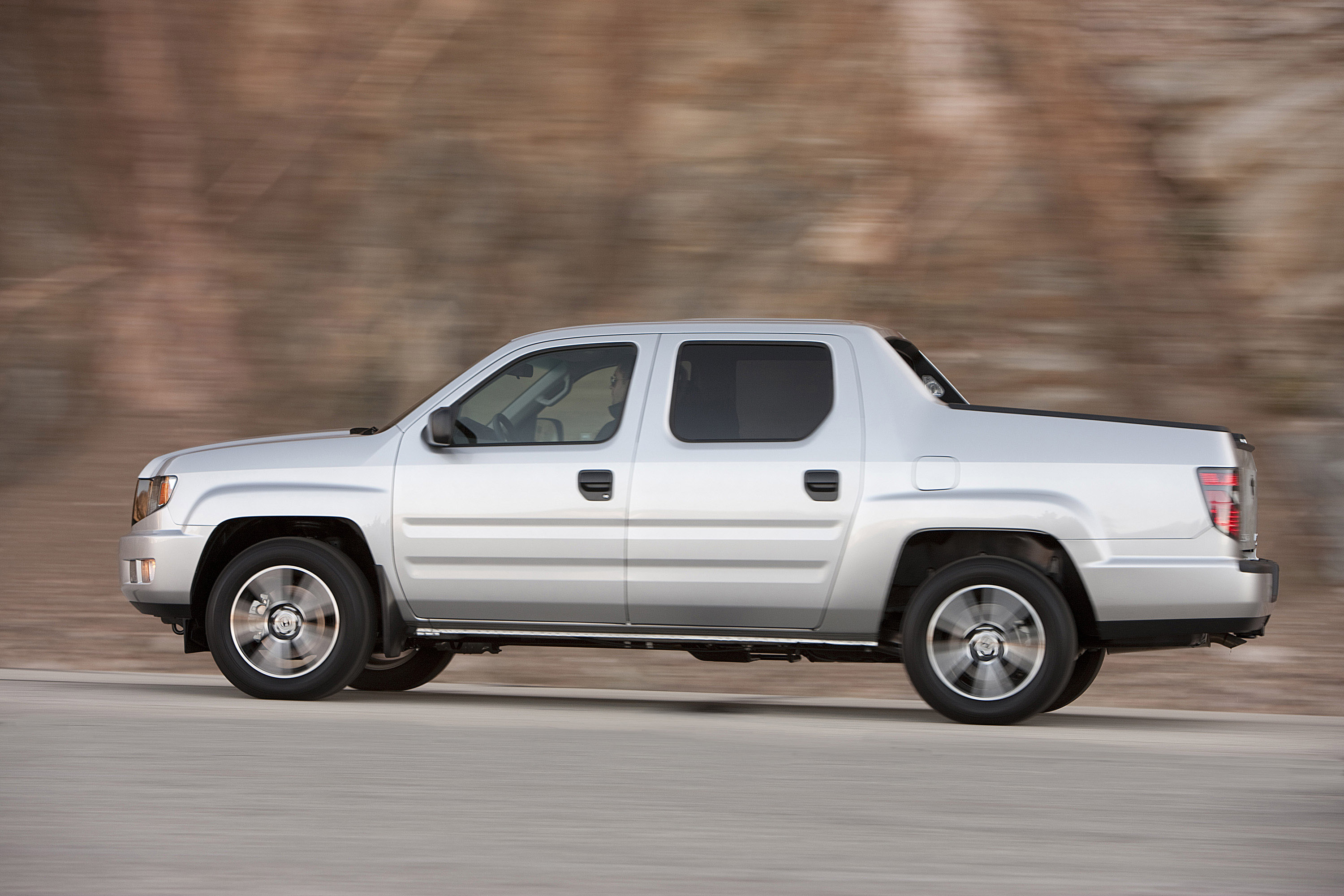 Honda Ridgeline Sport photo #21