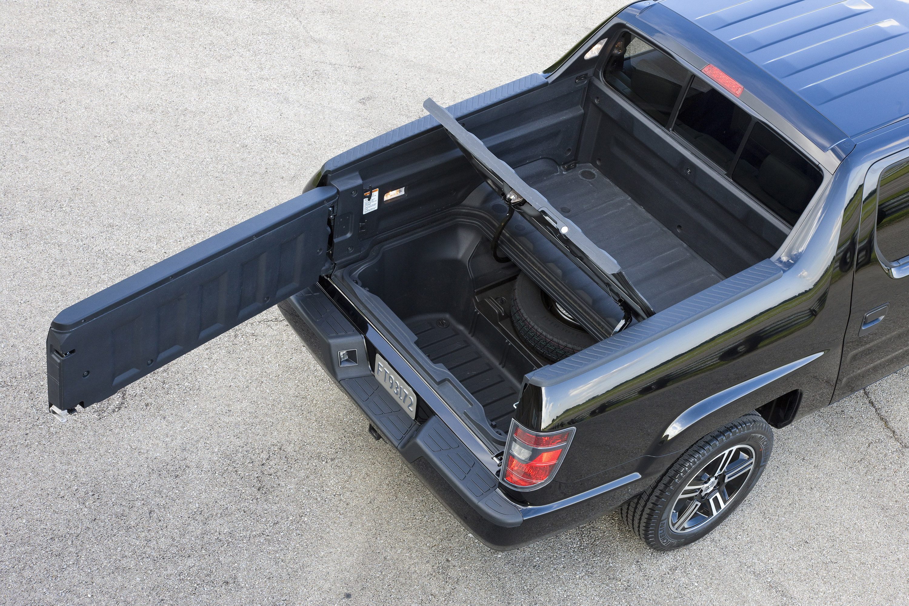 Honda Ridgeline Sport photo #35