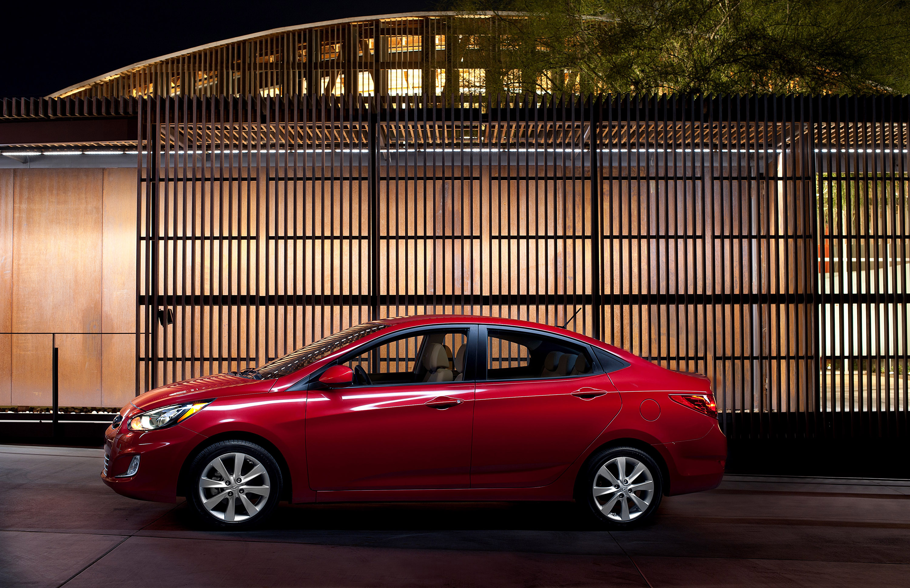 Hyundai Accent photo #20