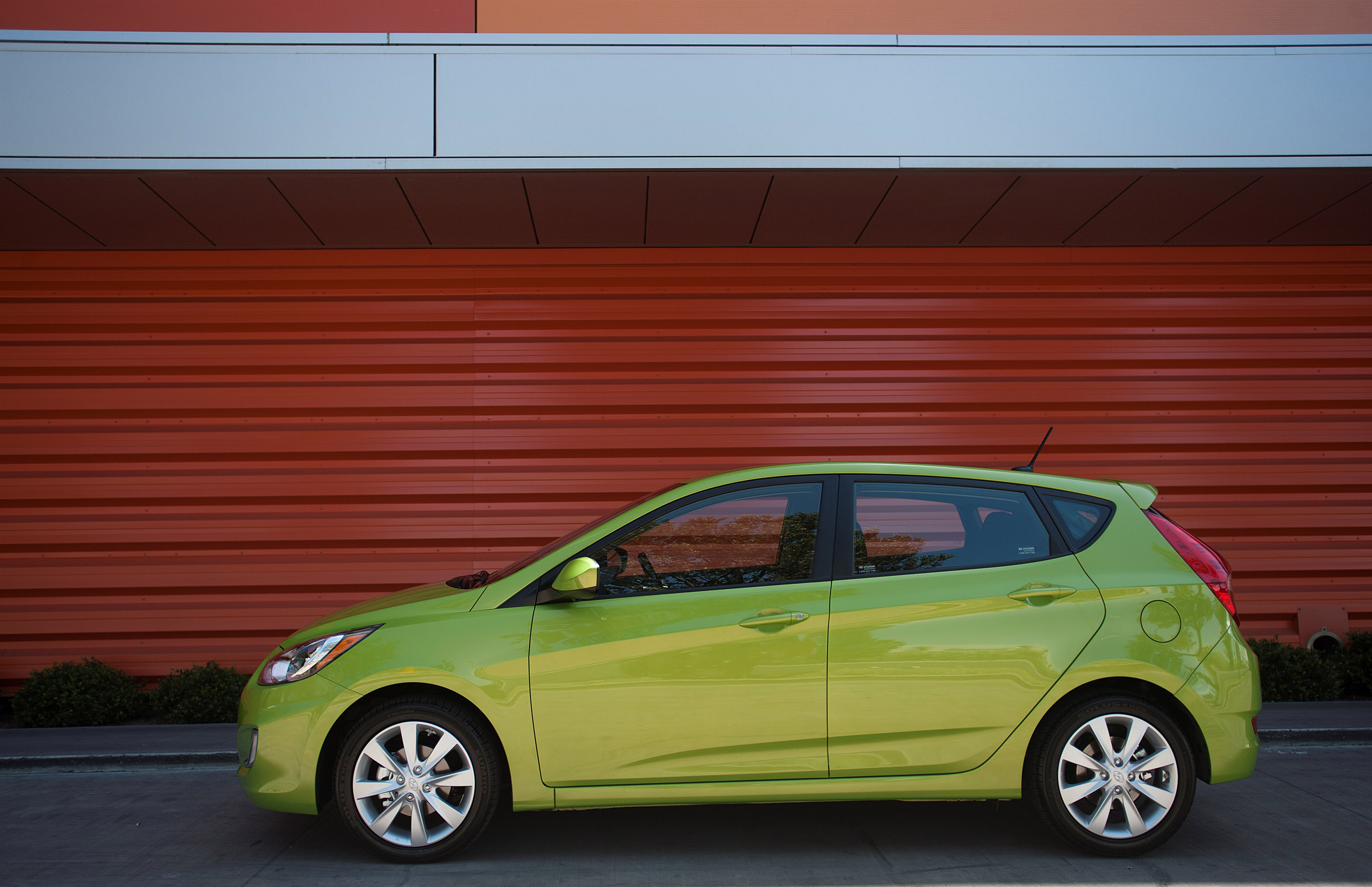 Hyundai Accent photo #29