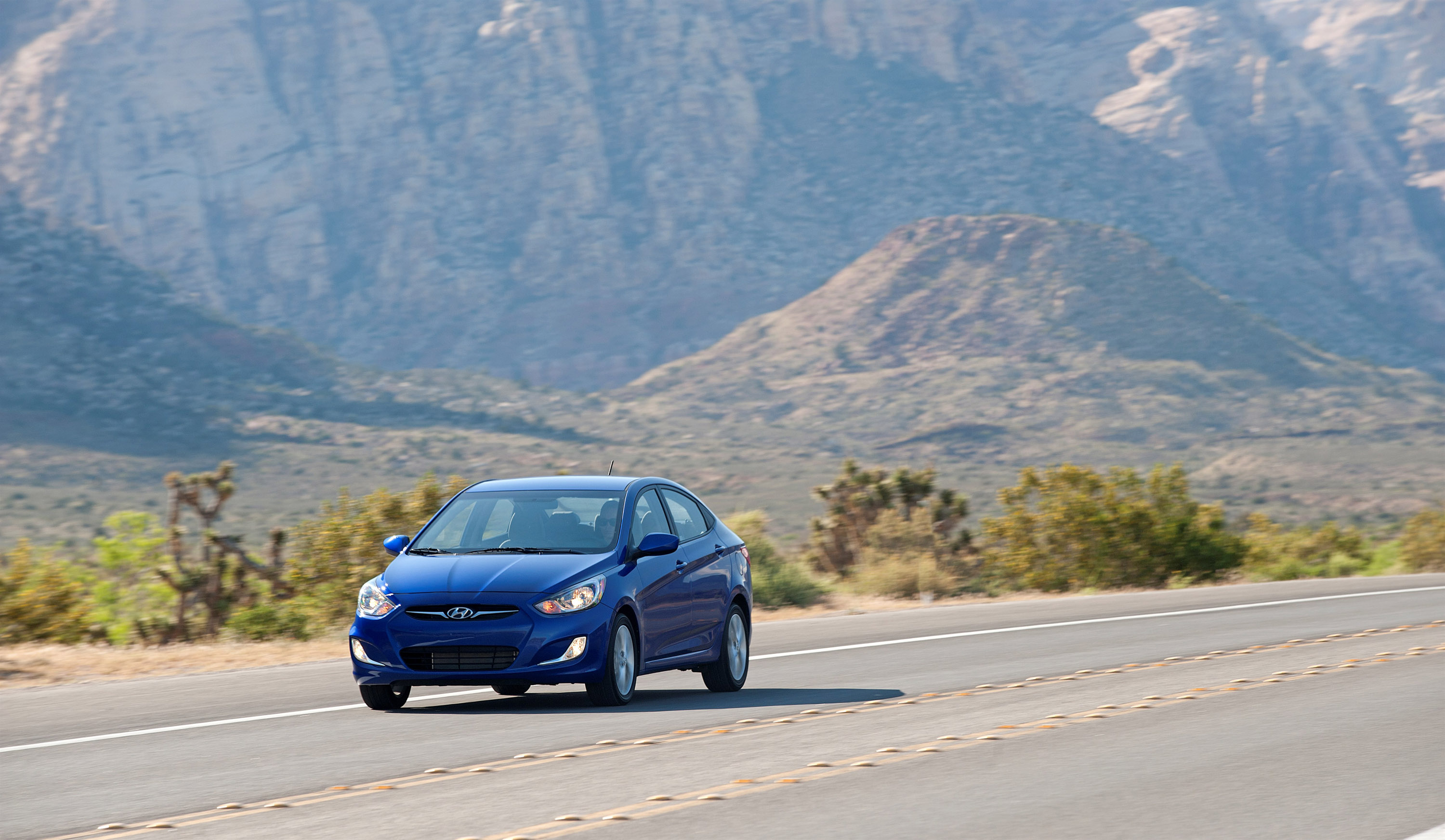 Hyundai Accent photo #37