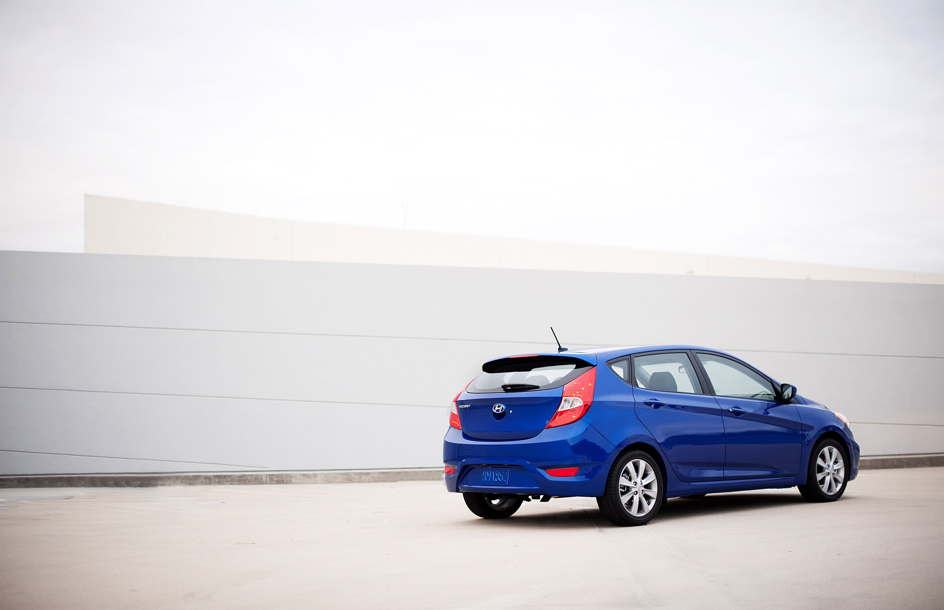 Hyundai Accent photo #49