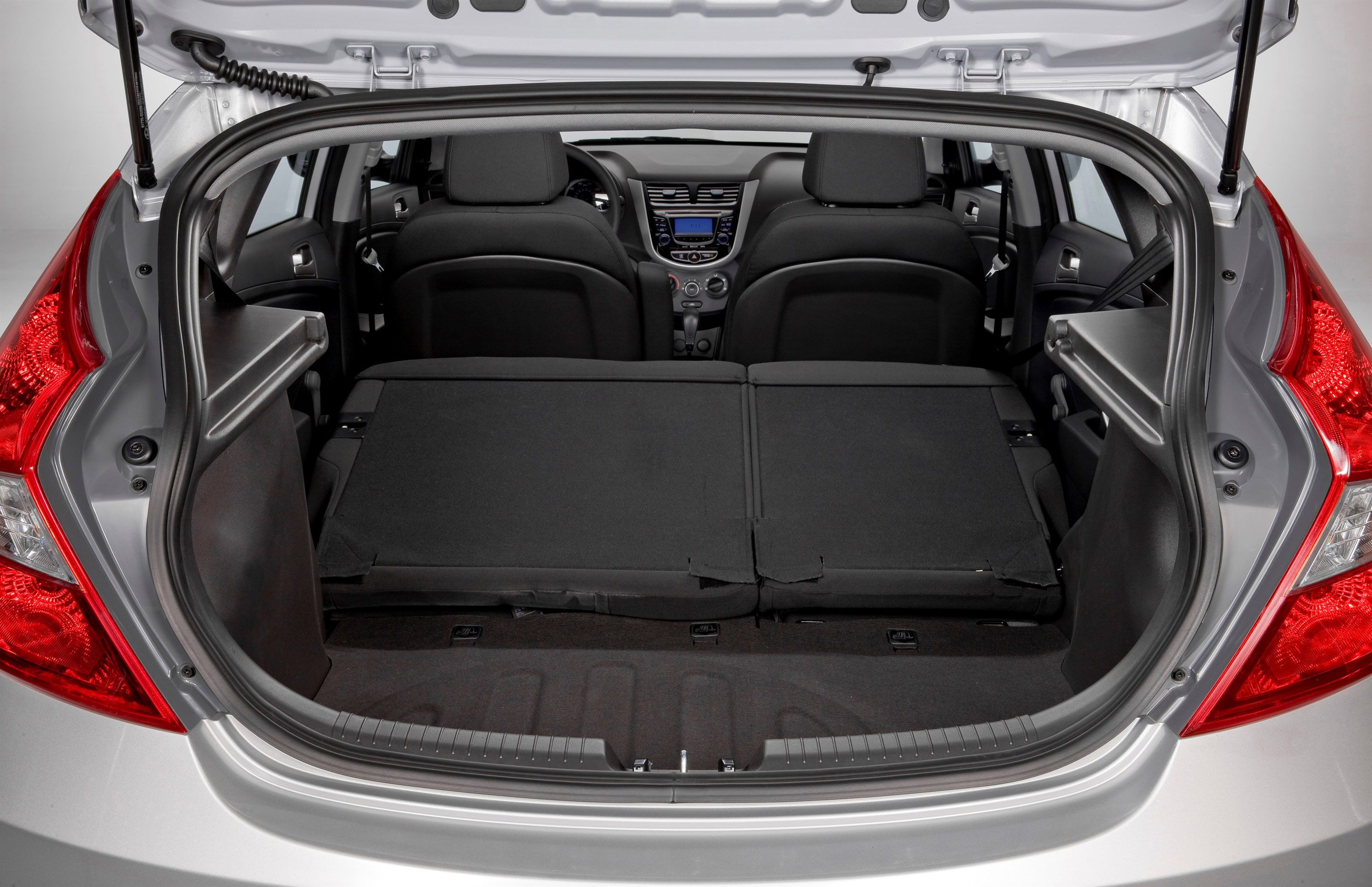 Hyundai Accent photo #58