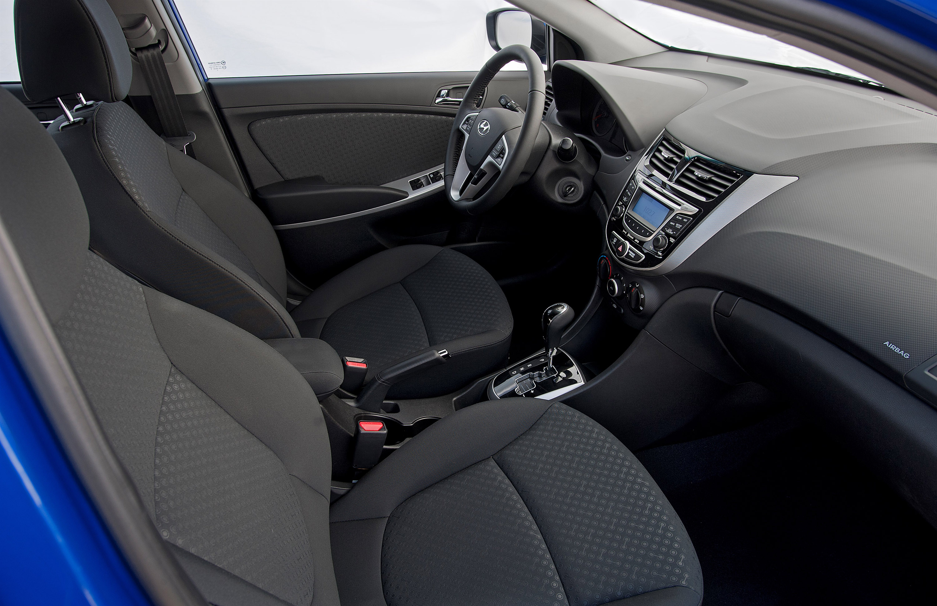 Hyundai Accent photo #66