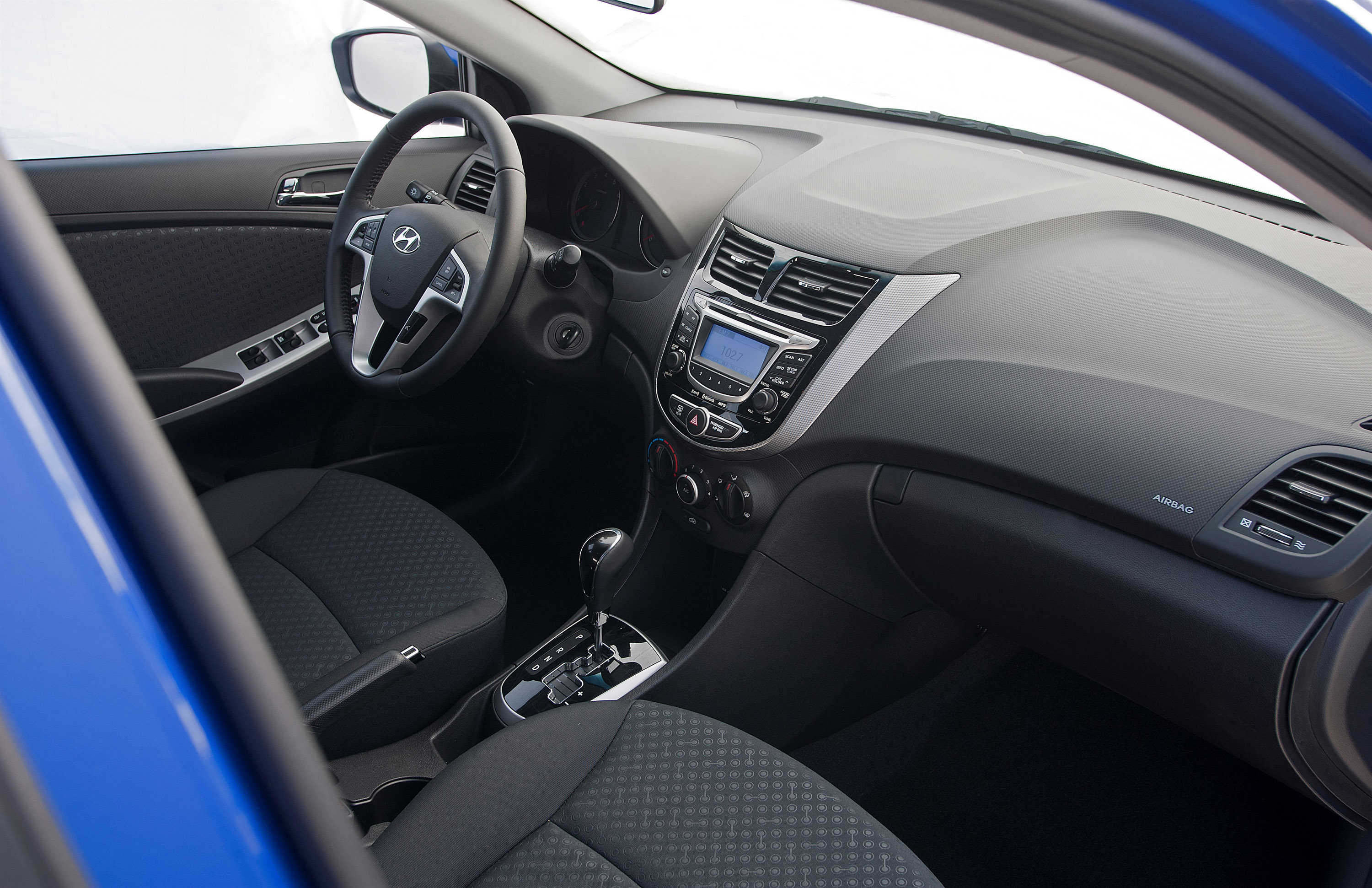 Hyundai Accent photo #67
