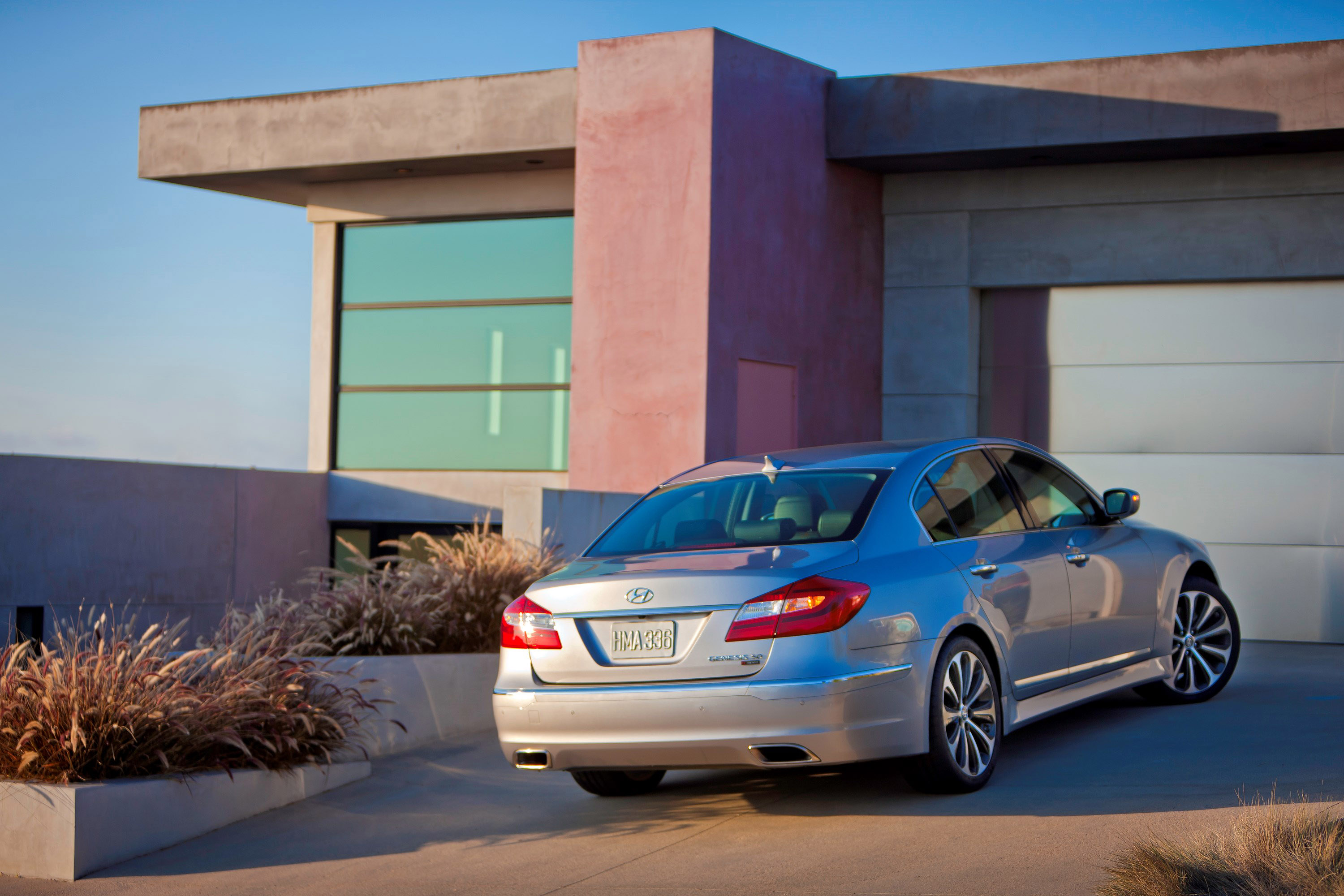 Hyundai Genesis photo #15