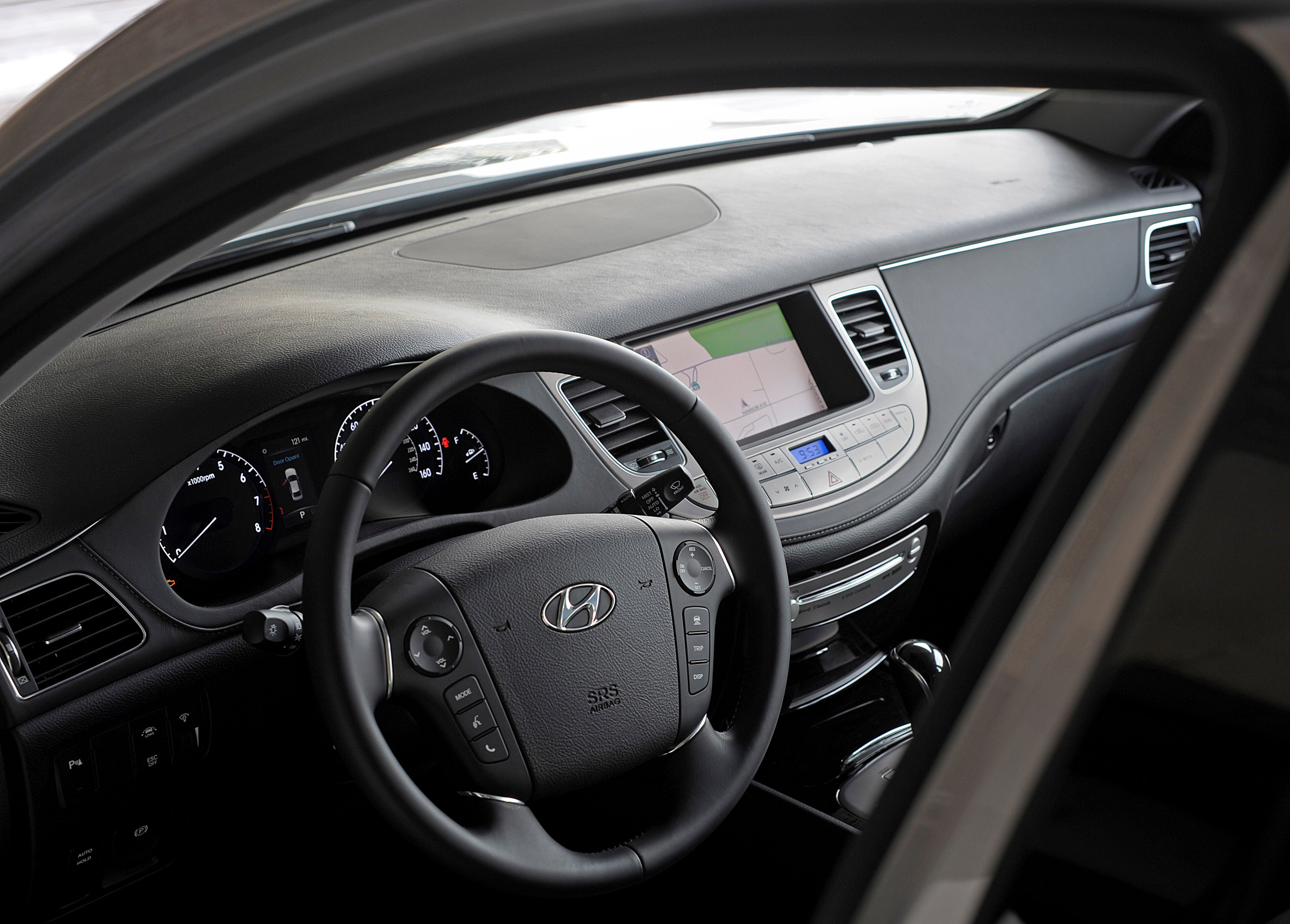 Hyundai Genesis photo #31