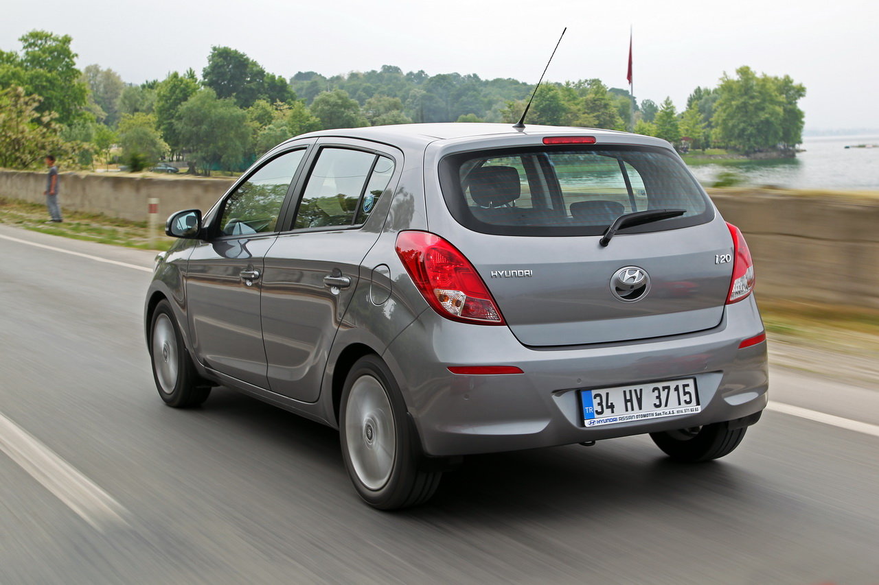 Hyundai i20 photo #21