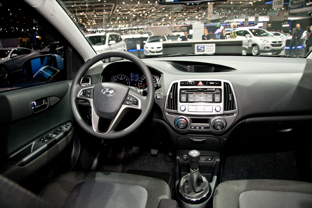 Hyundai i20 photo #30